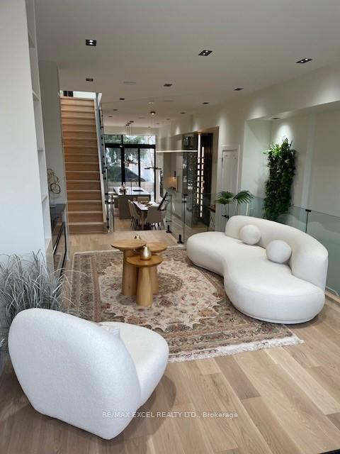 Photo 13 of 789 Sammon Avenue, Toronto, Danforth Village-East York — HOMEH