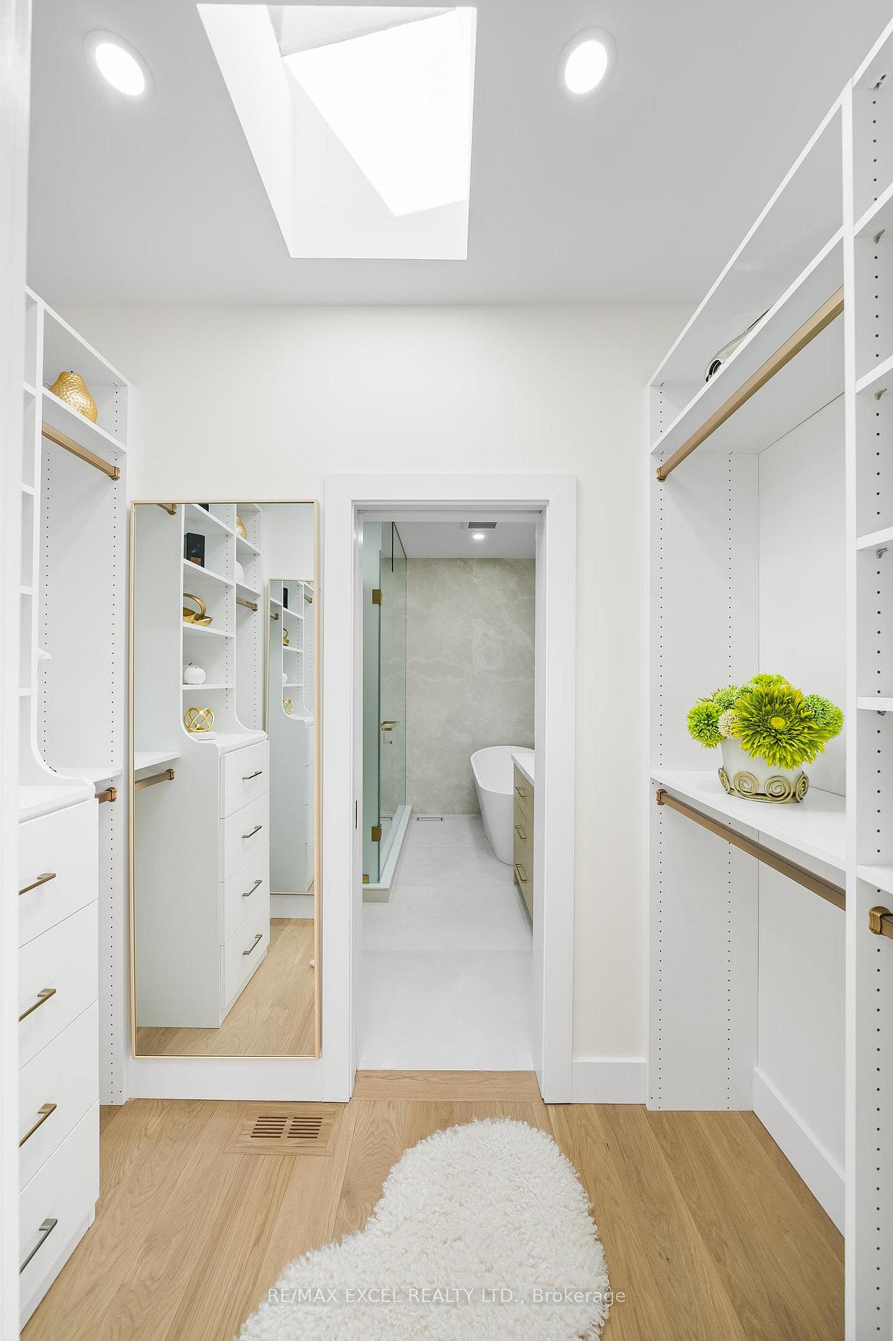 Photo 22 of 789 Sammon Avenue, Toronto, Danforth Village-East York — HOMEH