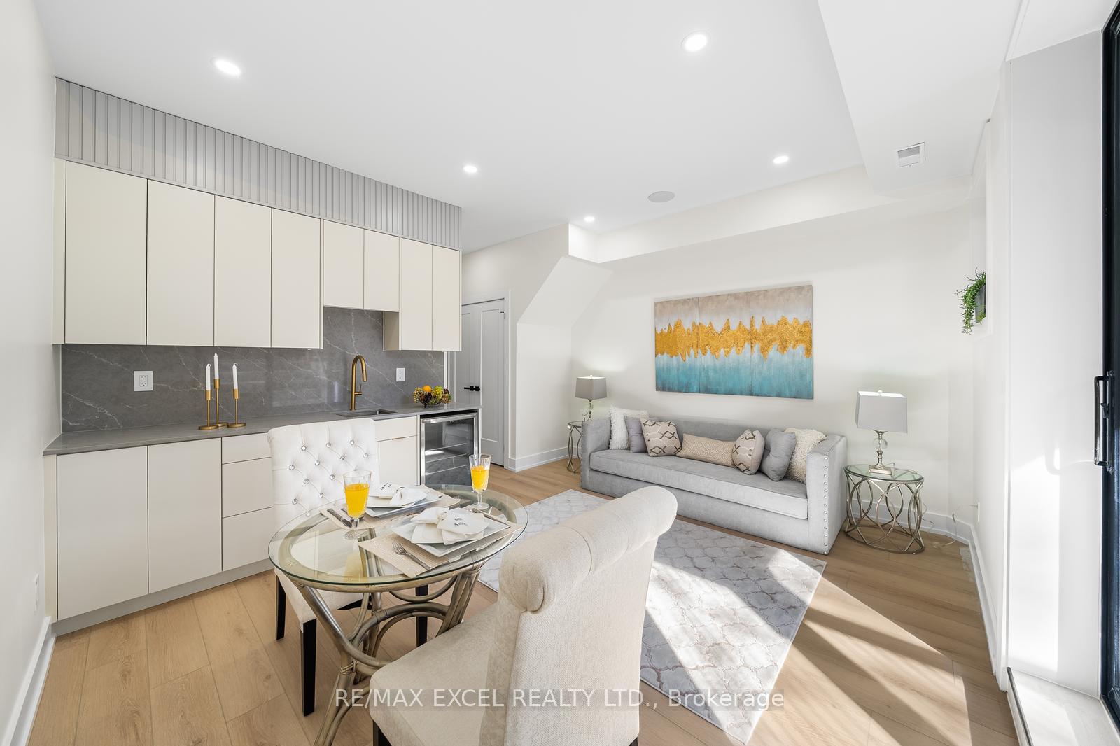 Photo 35 of 789 Sammon Avenue, Toronto, Danforth Village-East York — HOMEH