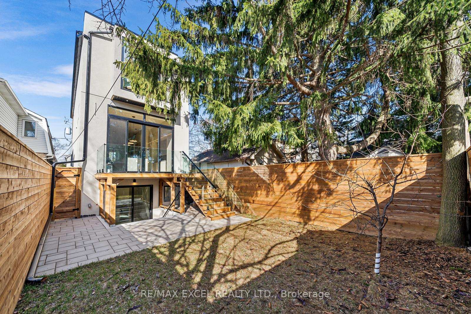 Photo 38 of 789 Sammon Avenue, Toronto, Danforth Village-East York — HOMEH