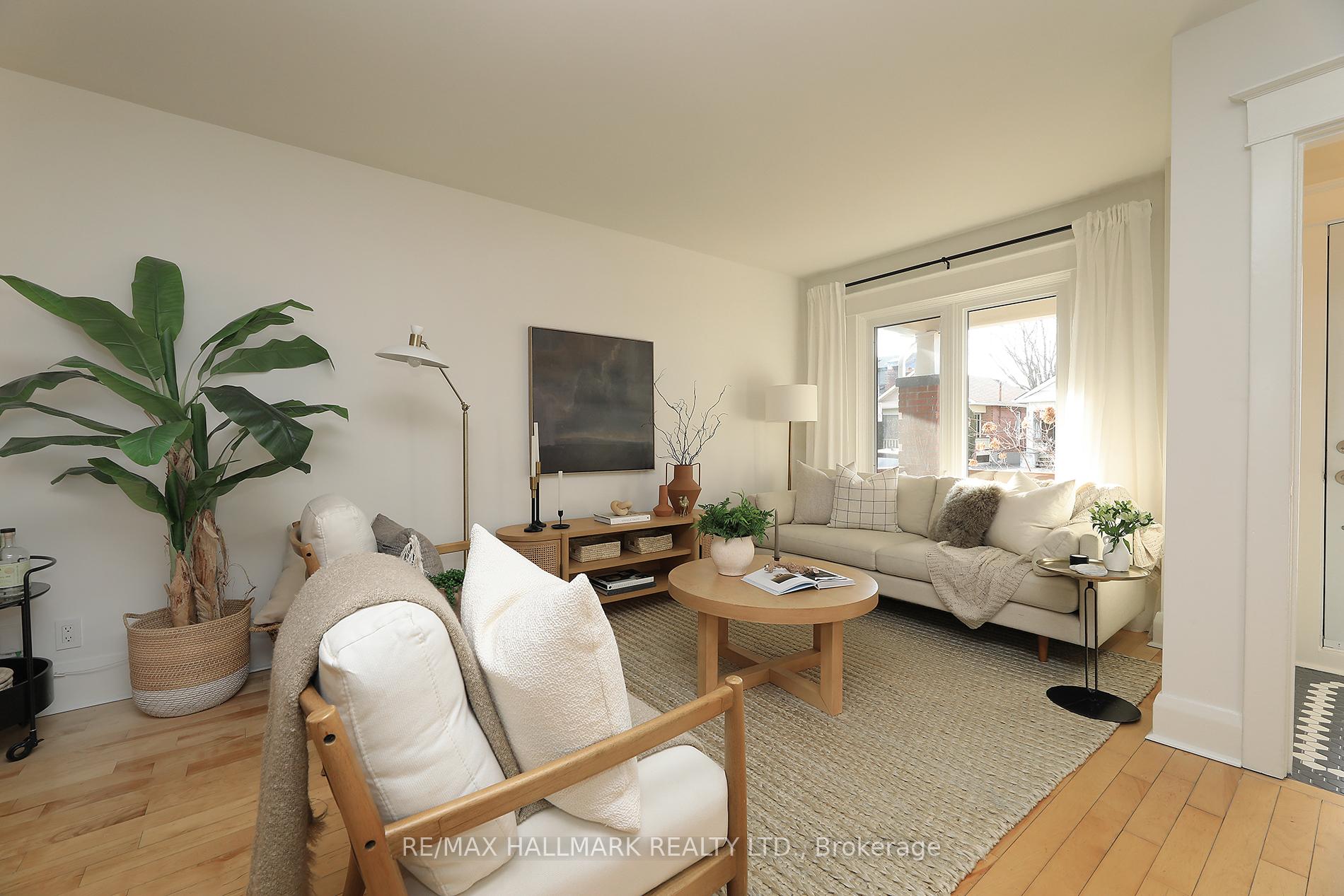 Photo 11 of 142 Springdale Boulevard, Toronto, Danforth Village-East York — HOMEH