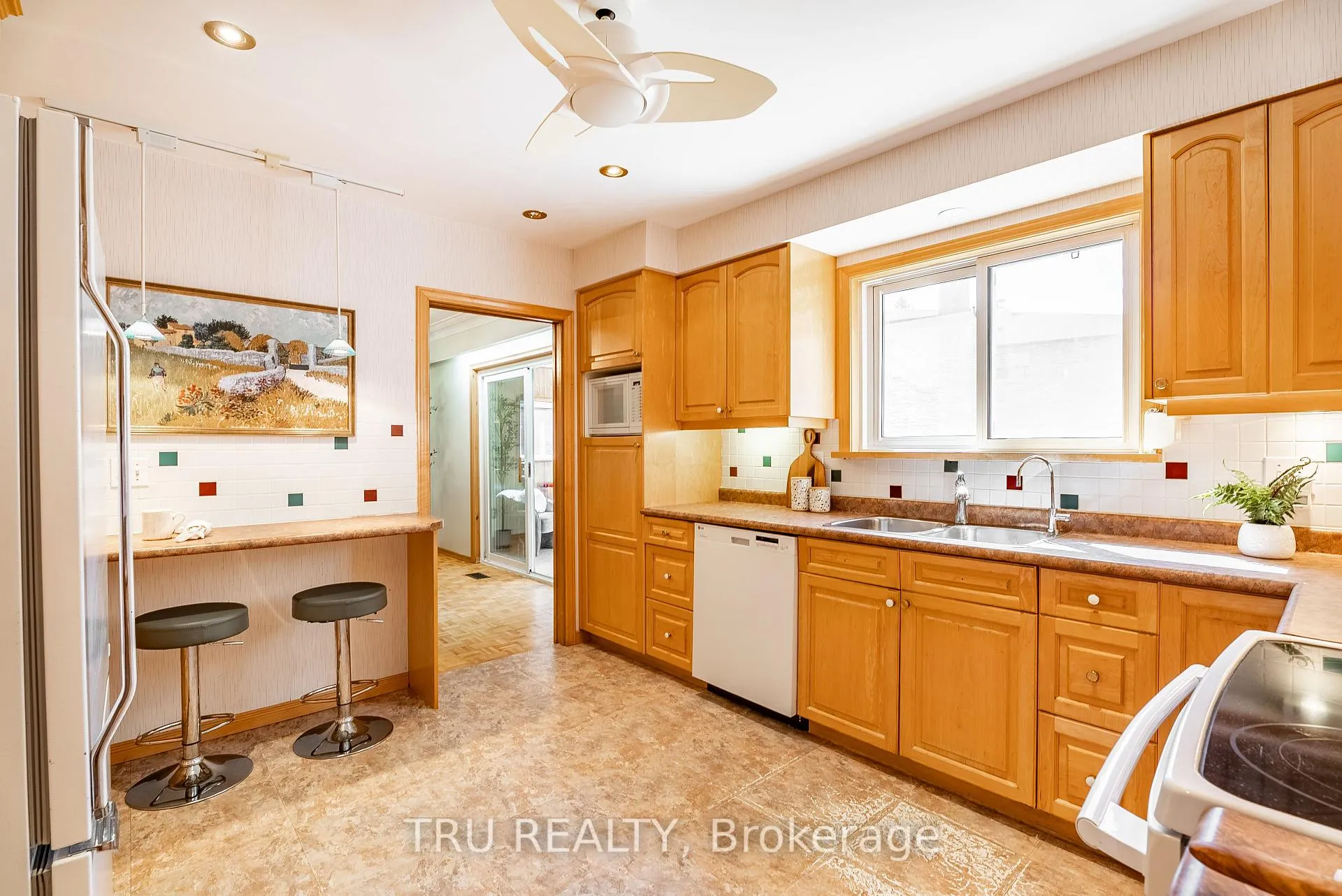 Photo 15 of 55 Amos Avenue, Waterloo — HOMEH