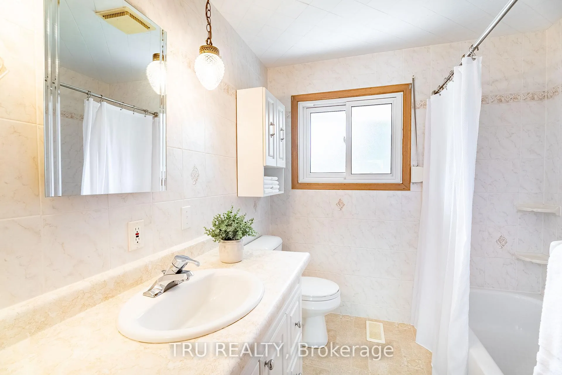 Photo 25 of 55 Amos Avenue, Waterloo — HOMEH
