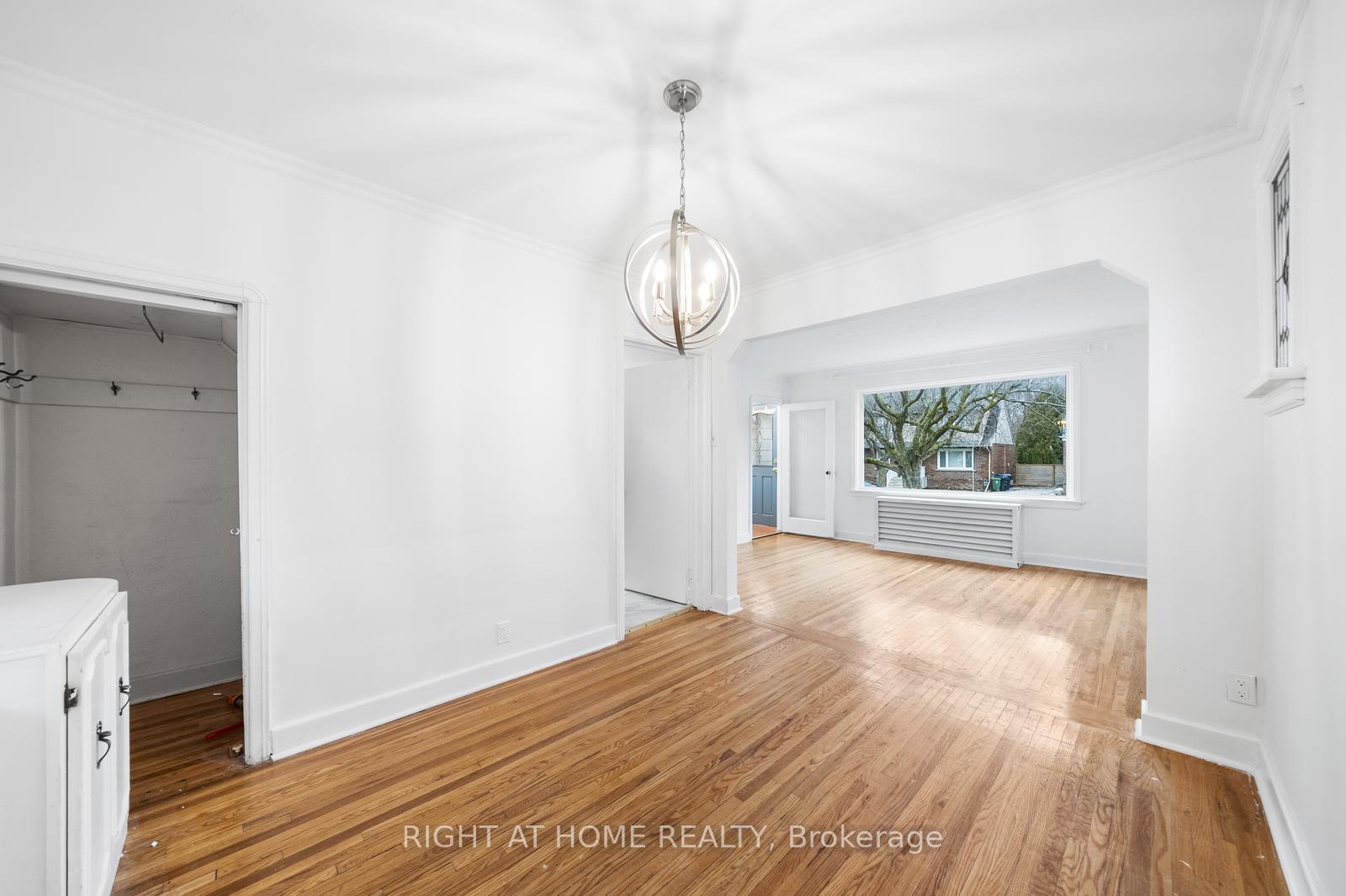 Photo 11 of 29 Plaxton Drive, Toronto, O'Connor-Parkview — HOMEH