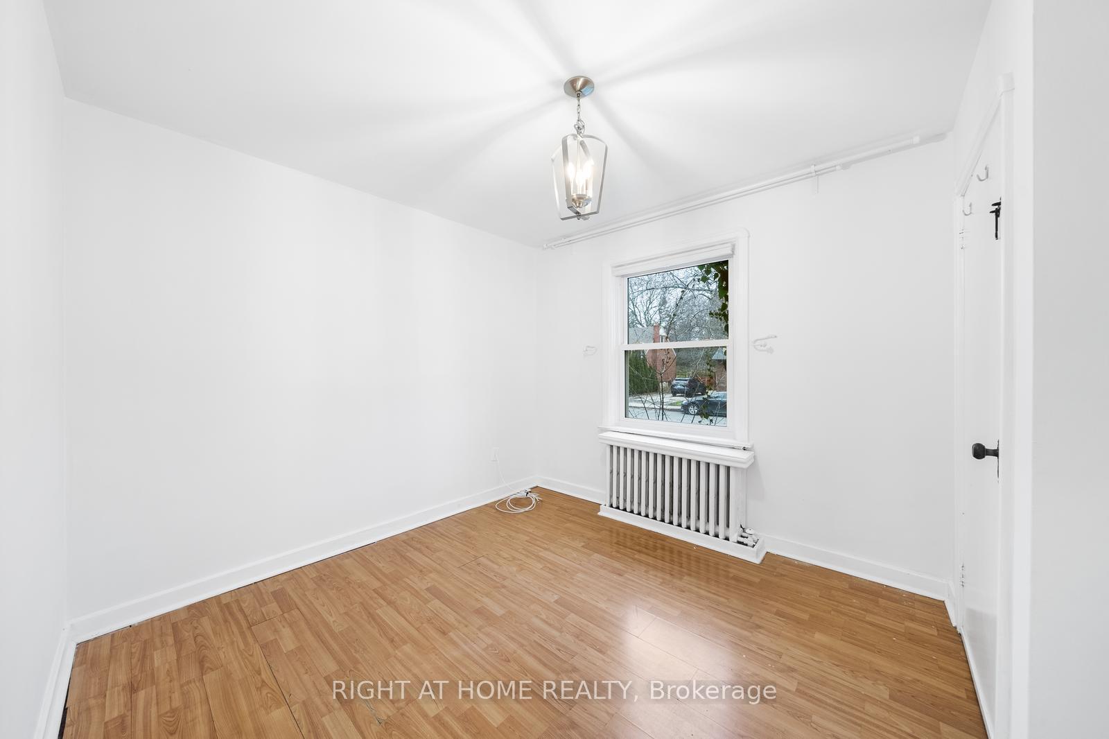 Photo 15 of 29 Plaxton Drive, Toronto, O'Connor-Parkview — HOMEH