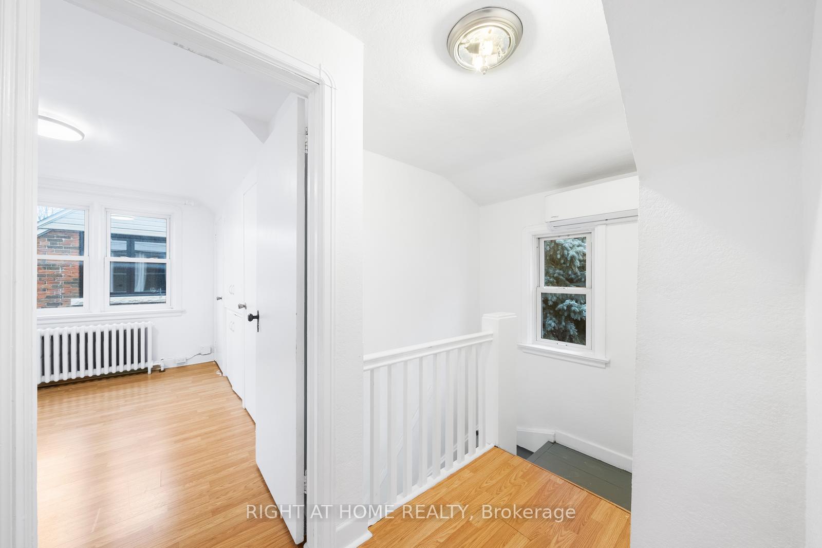 Photo 19 of 29 Plaxton Drive, Toronto, O'Connor-Parkview — HOMEH