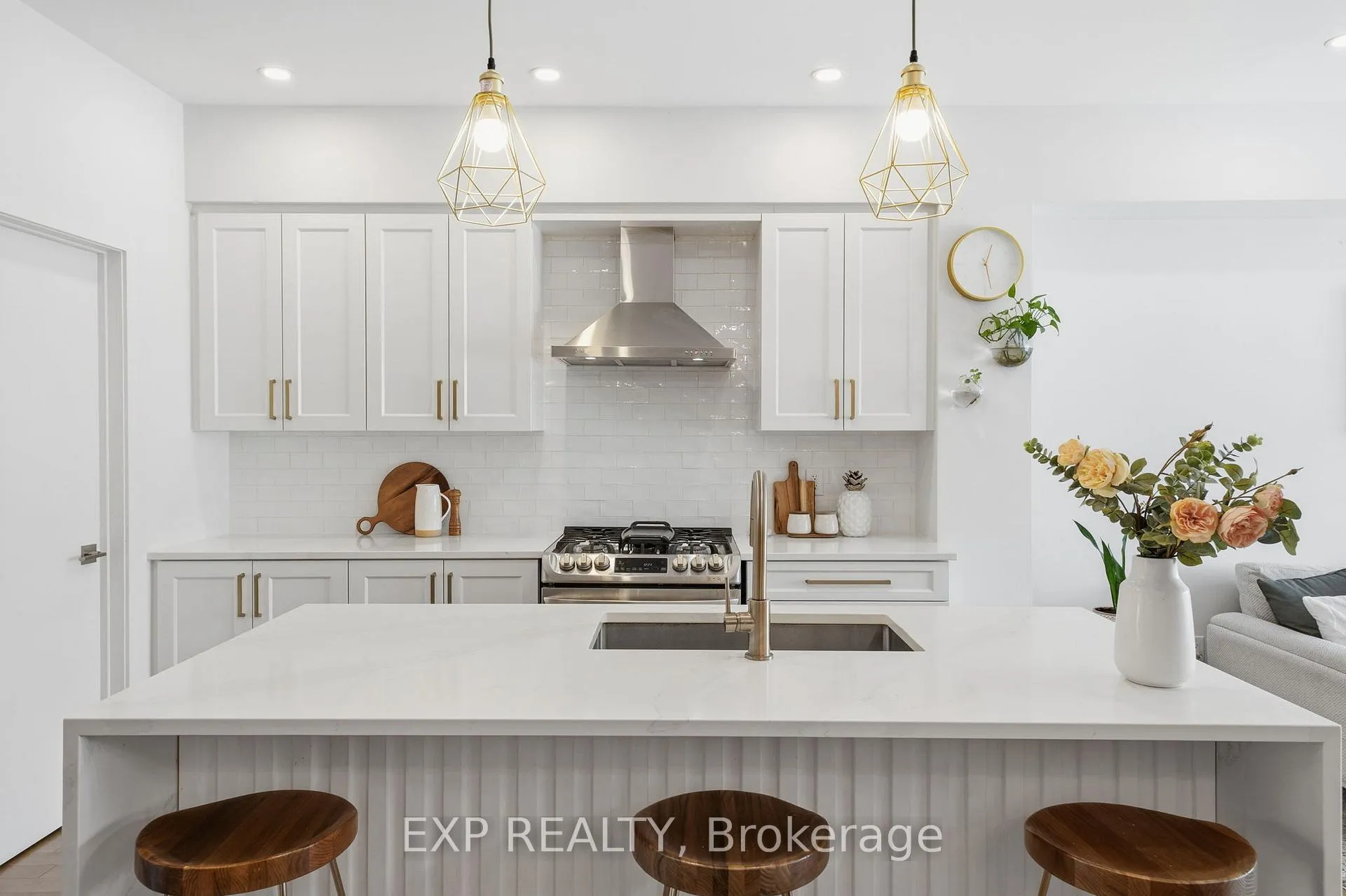 Photo 9 of 687 Capricorn Circle, Ottawa, Riverside South/Gloucester Glen — HOMEH