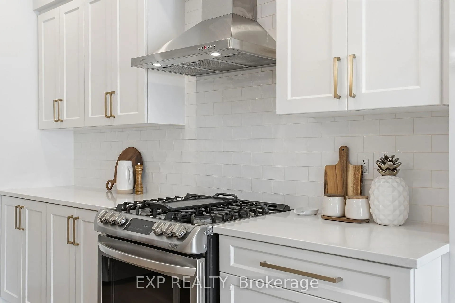 Photo 13 of 687 Capricorn Circle, Ottawa, Riverside South/Gloucester Glen — HOMEH