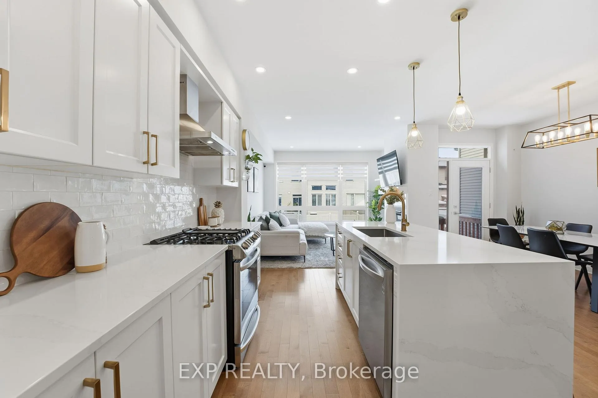 Photo 15 of 687 Capricorn Circle, Ottawa, Riverside South/Gloucester Glen — HOMEH