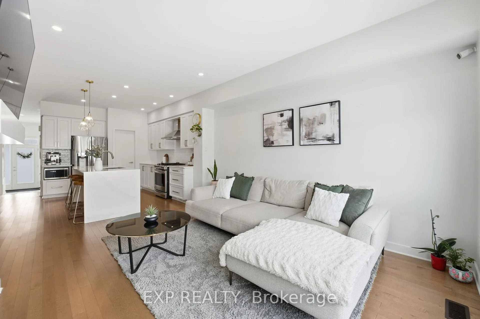 Photo 18 of 687 Capricorn Circle, Ottawa, Riverside South/Gloucester Glen — HOMEH