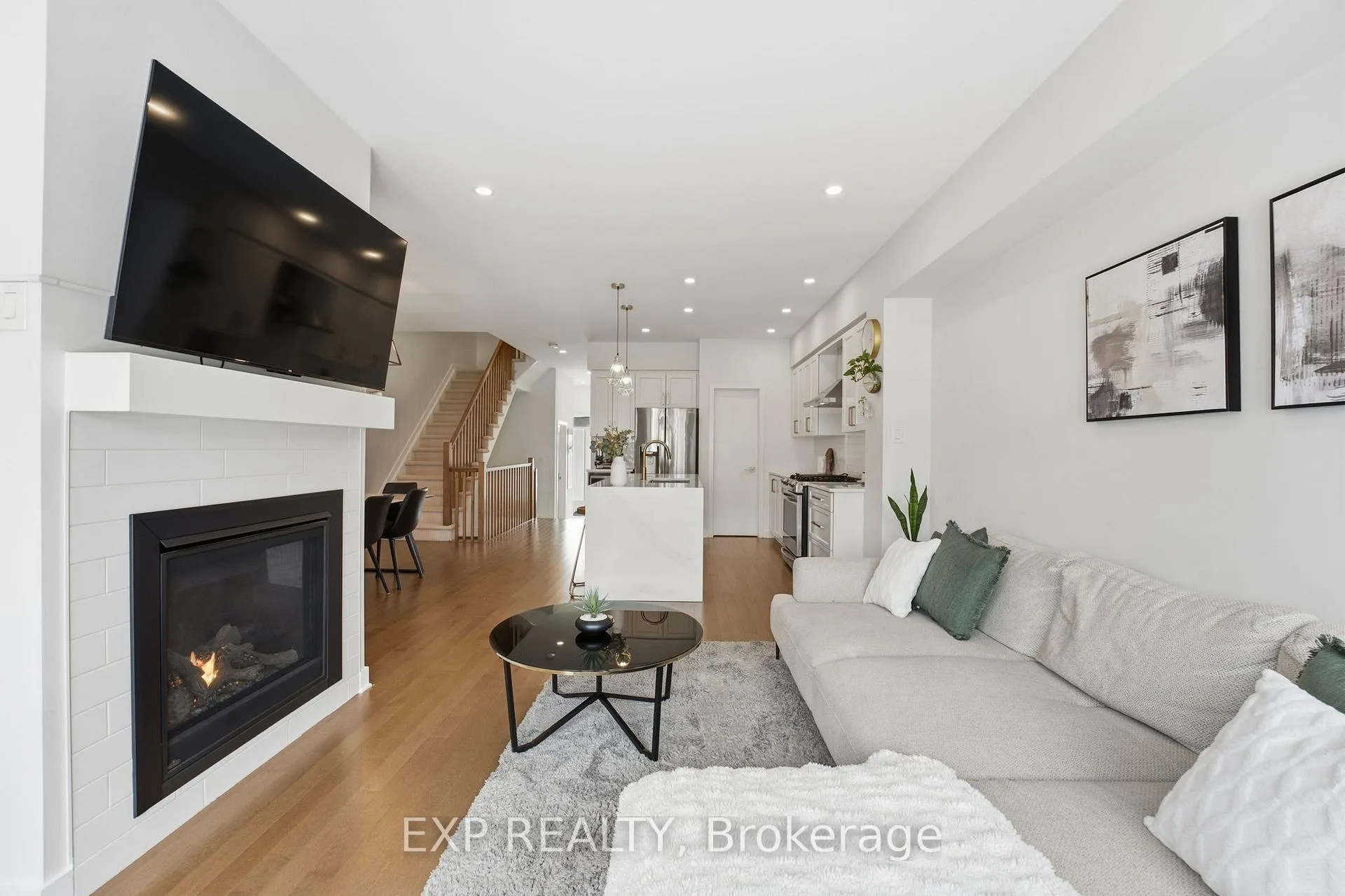 Photo 19 of 687 Capricorn Circle, Ottawa, Riverside South/Gloucester Glen — HOMEH