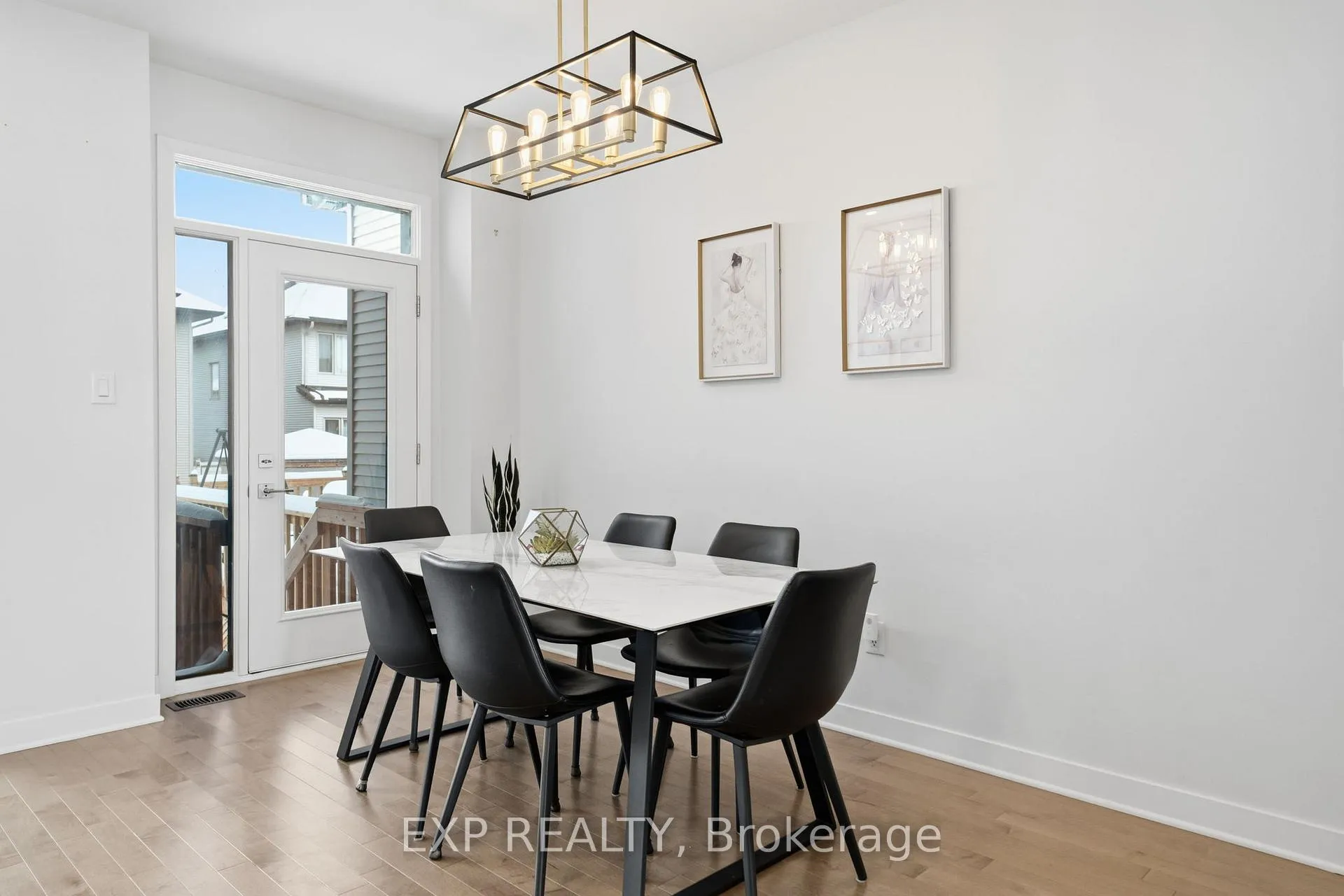 Photo 20 of 687 Capricorn Circle, Ottawa, Riverside South/Gloucester Glen — HOMEH