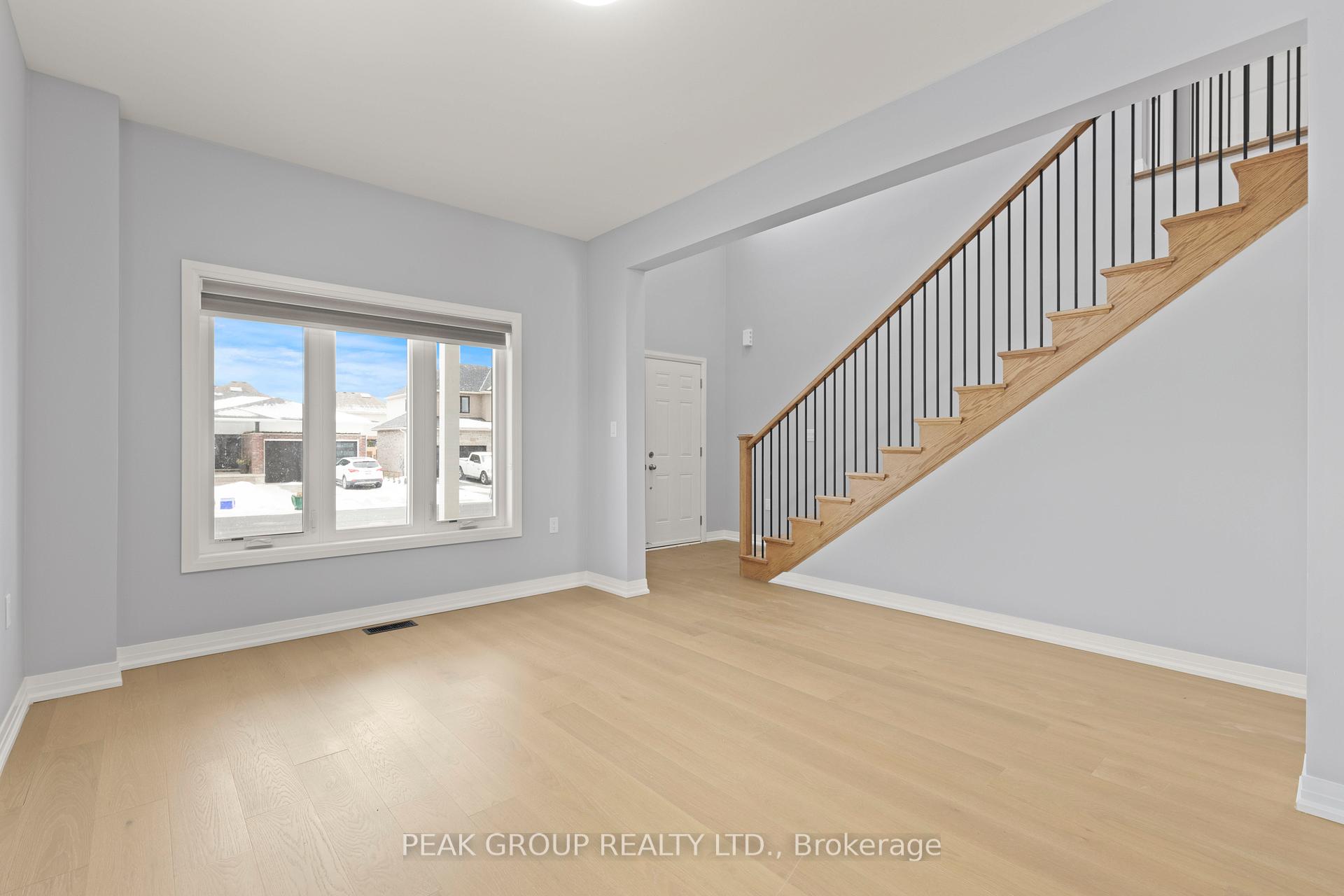 Photo 3 of 10 Barker Parkway, Thorold, Rolling Meadows — HOMEH