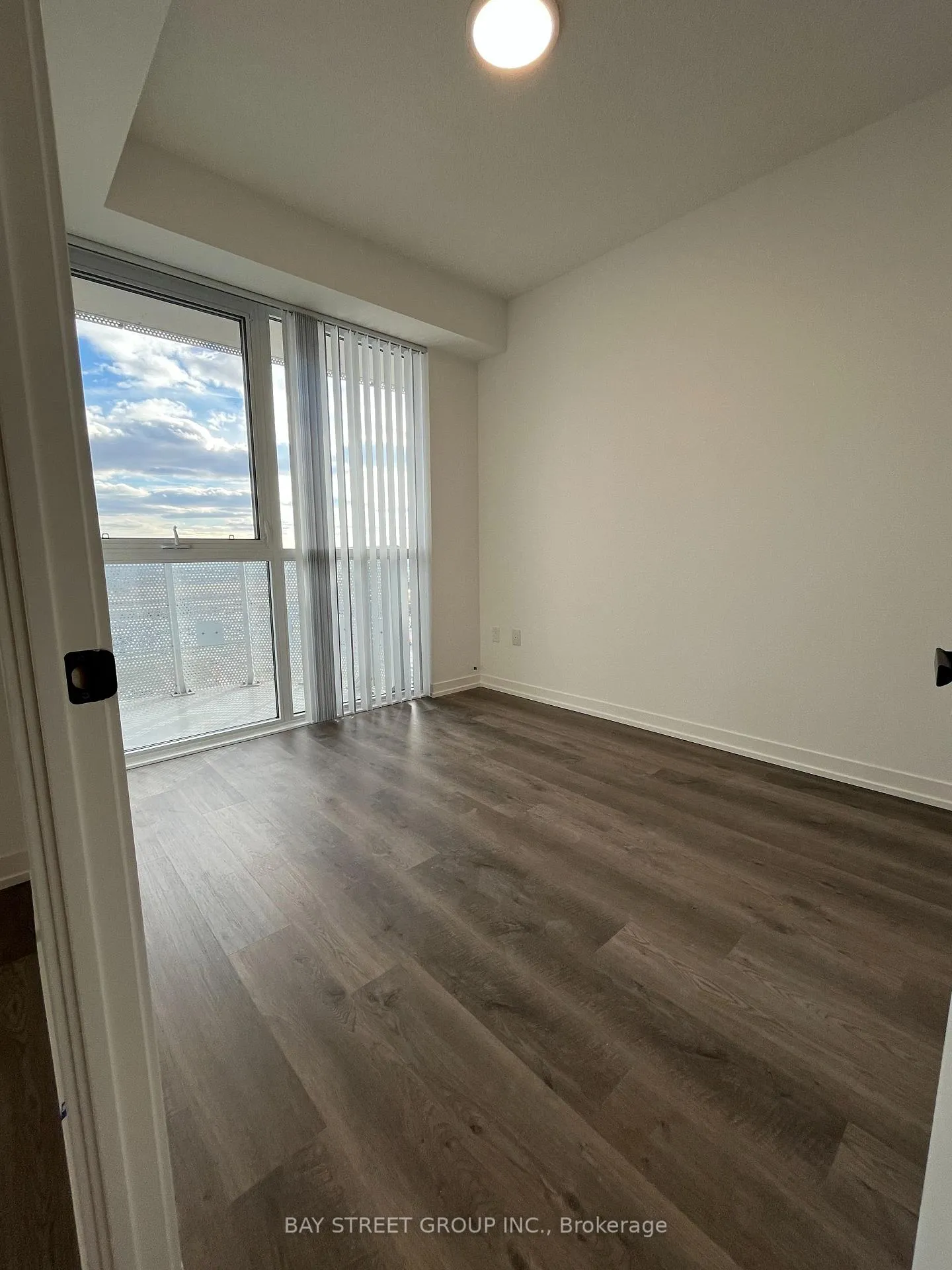 Photo 7 of Unit 2211, 8 Interchange Way, Vaughan, Vaughan Corporate Centre — HOMEH