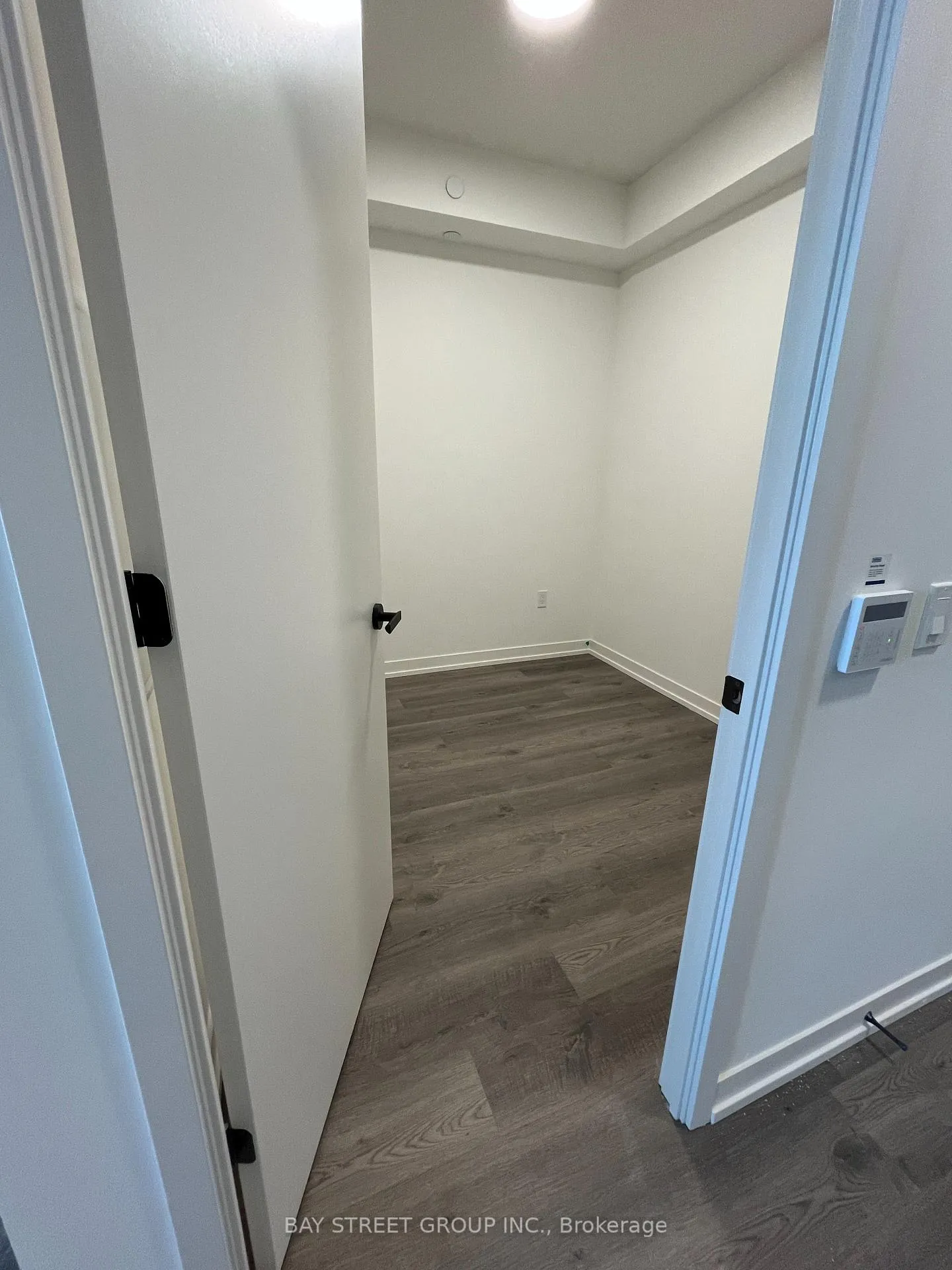 Photo 8 of Unit 2211, 8 Interchange Way, Vaughan, Vaughan Corporate Centre — HOMEH