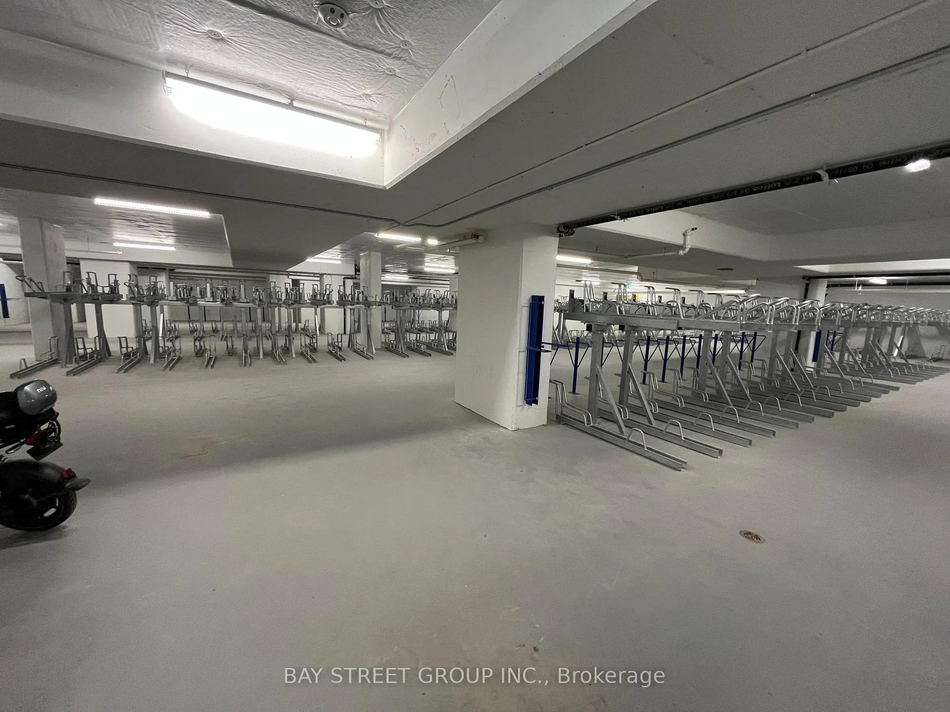 Photo 13 of Unit 2211, 8 Interchange Way, Vaughan, Vaughan Corporate Centre — HOMEH