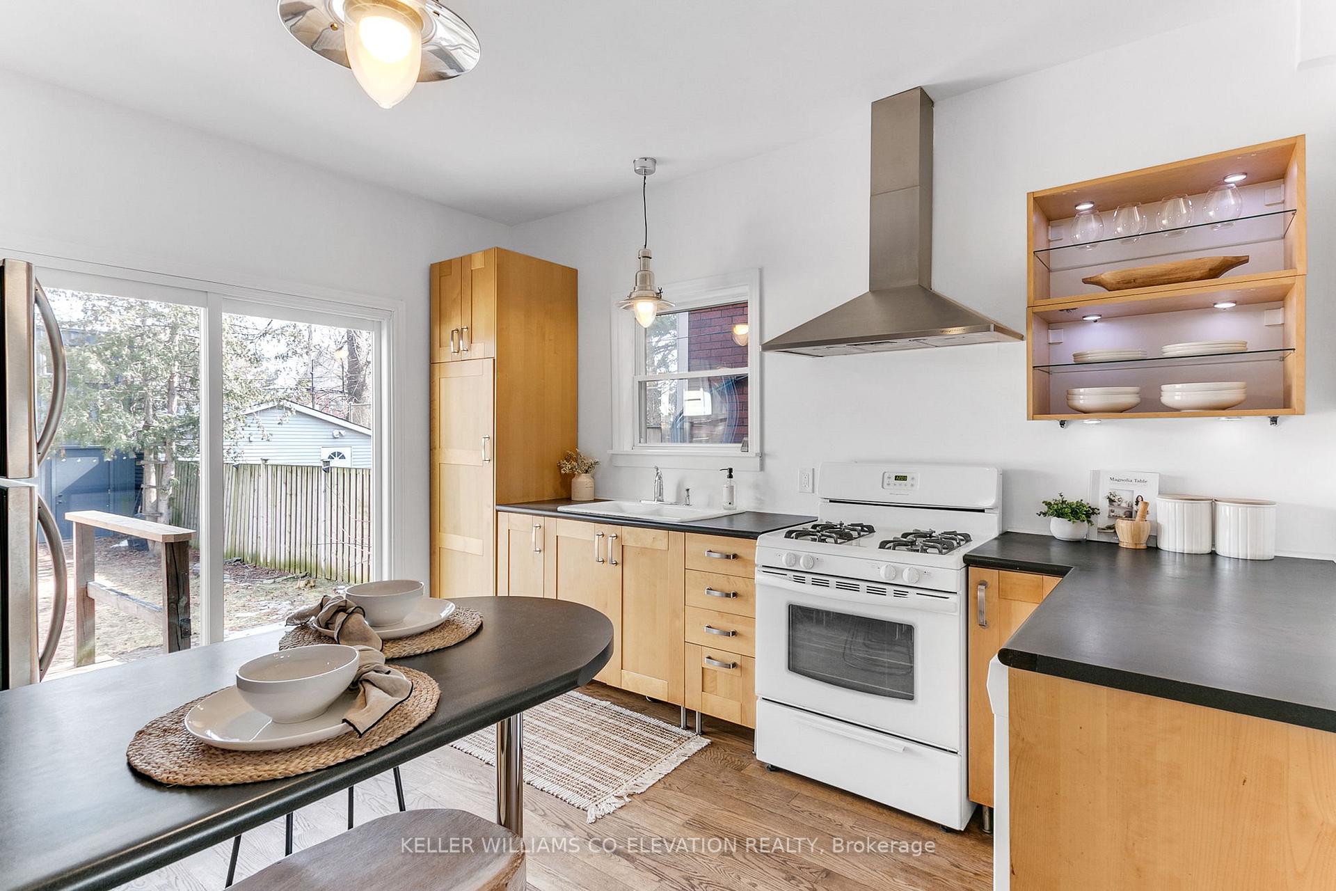 Photo 13 of 21 Arundel Avenue, Toronto, Playter Estates-Danforth — HOMEH
