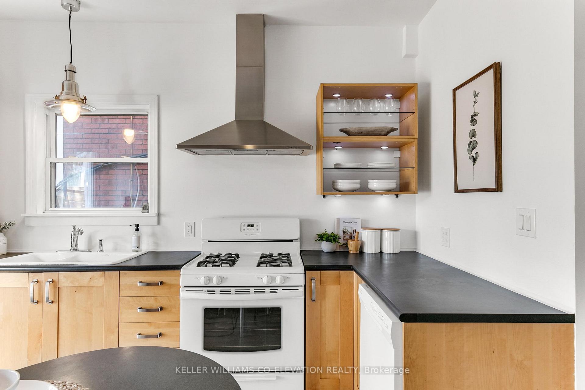 Photo 16 of 21 Arundel Avenue, Toronto, Playter Estates-Danforth — HOMEH