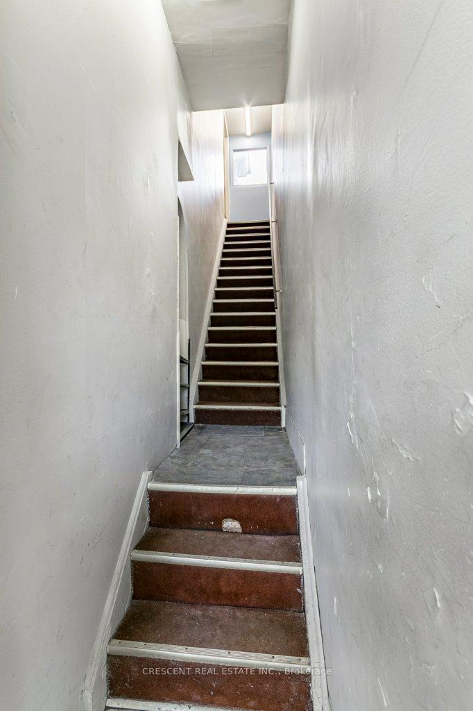 Photo 4 of Unit 2, 390 College Street, Toronto, University — HOMEH