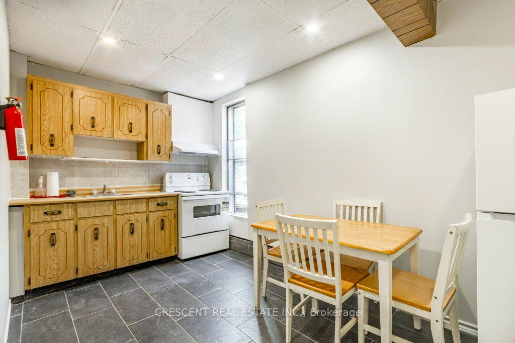 Photo 13 of Unit 2, 390 College Street, Toronto, University — HOMEH