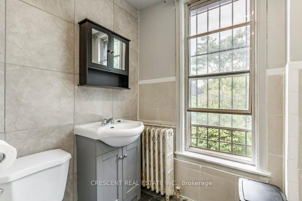 Photo 16 of Unit 2, 390 College Street, Toronto, University — HOMEH