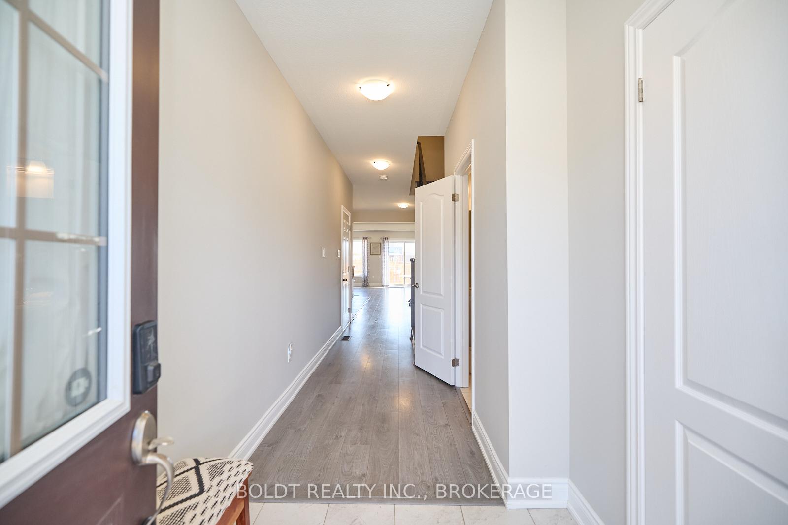 Photo 3 of 66 Homestead Way, Thorold, Rolling Meadows — HOMEH