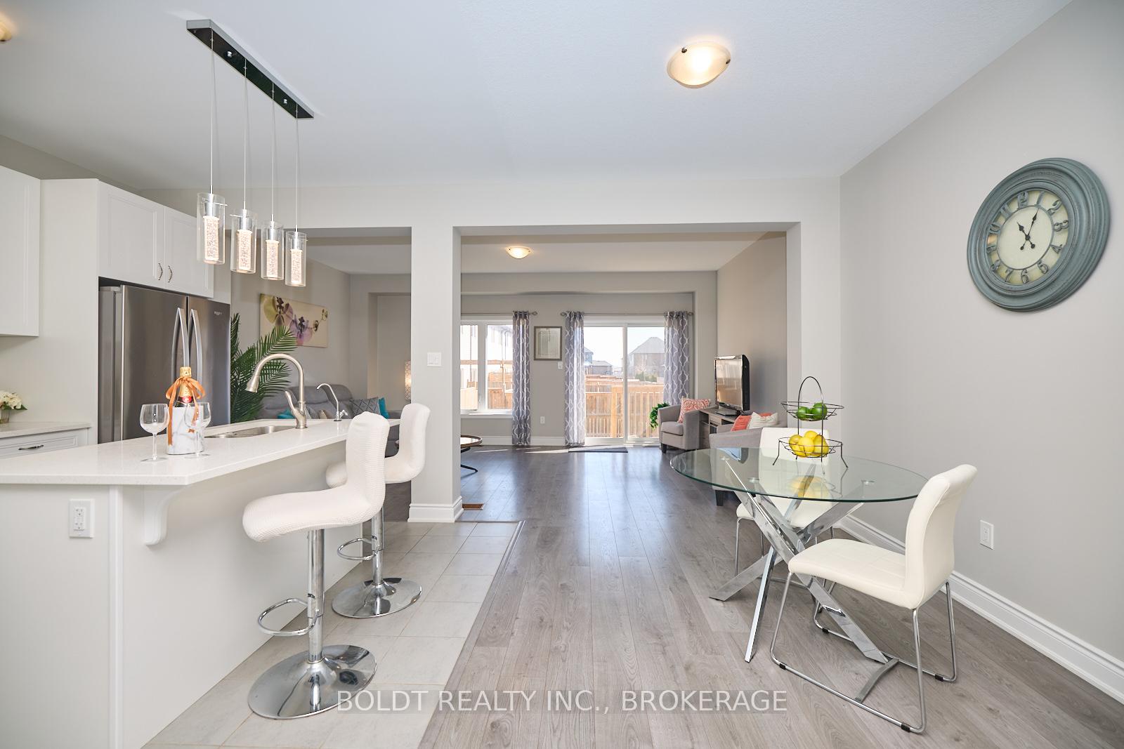 Photo 6 of 66 Homestead Way, Thorold, Rolling Meadows — HOMEH