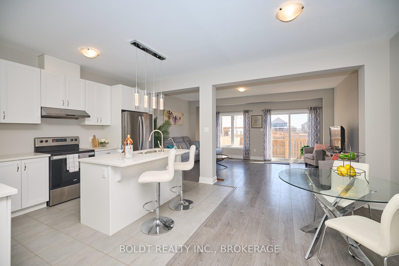 Photo 7 of 66 Homestead Way, Thorold, Rolling Meadows — HOMEH