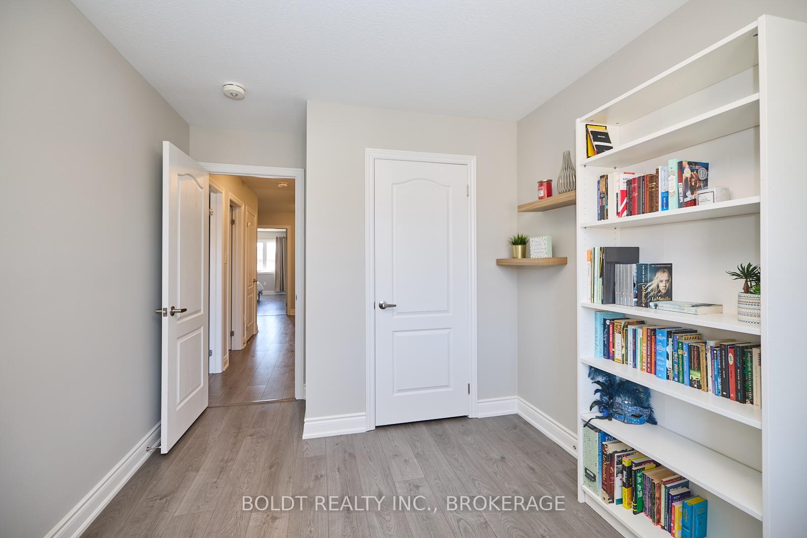 Photo 28 of 66 Homestead Way, Thorold, Rolling Meadows — HOMEH