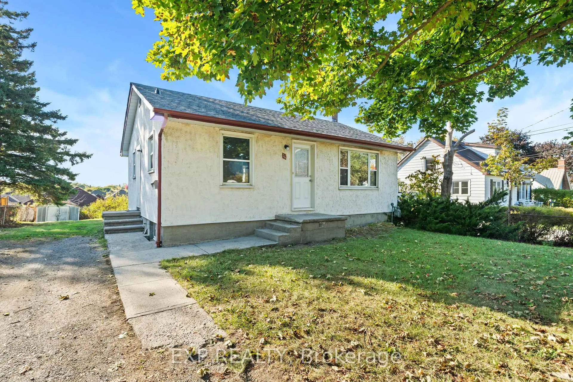 Photo 2 of 16 Valleyview Crescent, Belleville, Belleville Ward — HOMEH