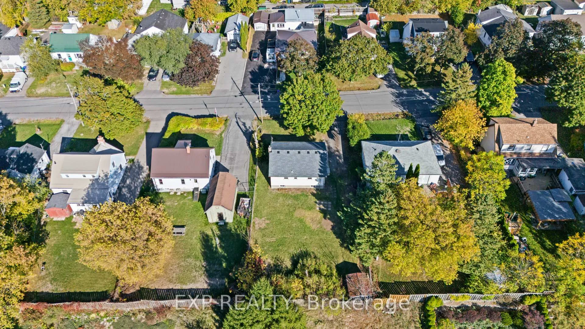 Photo 23 of 16 Valleyview Crescent, Belleville, Belleville Ward — HOMEH
