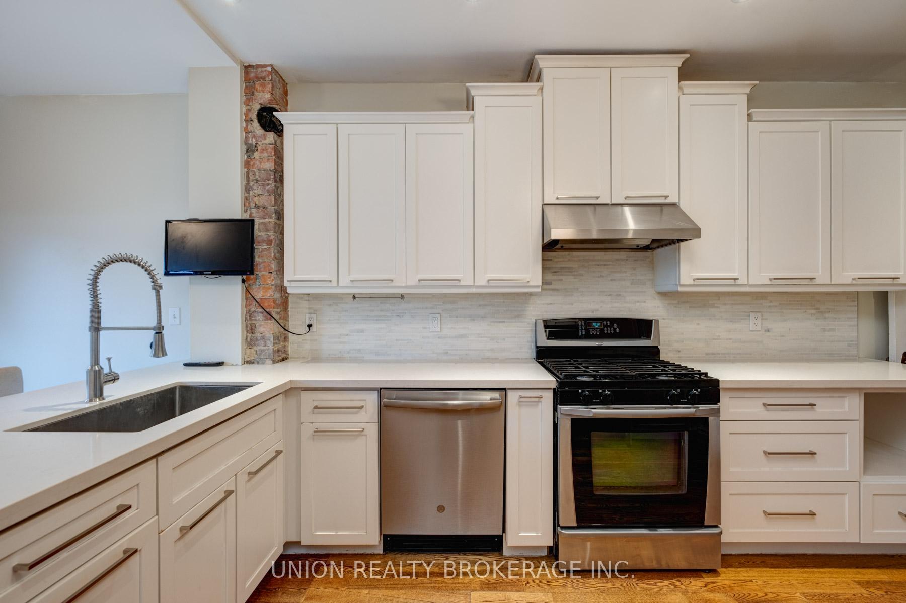 Photo 8 of Unit Main, 131 Wolfrey Avenue, Toronto, North Riverdale — HOMEH