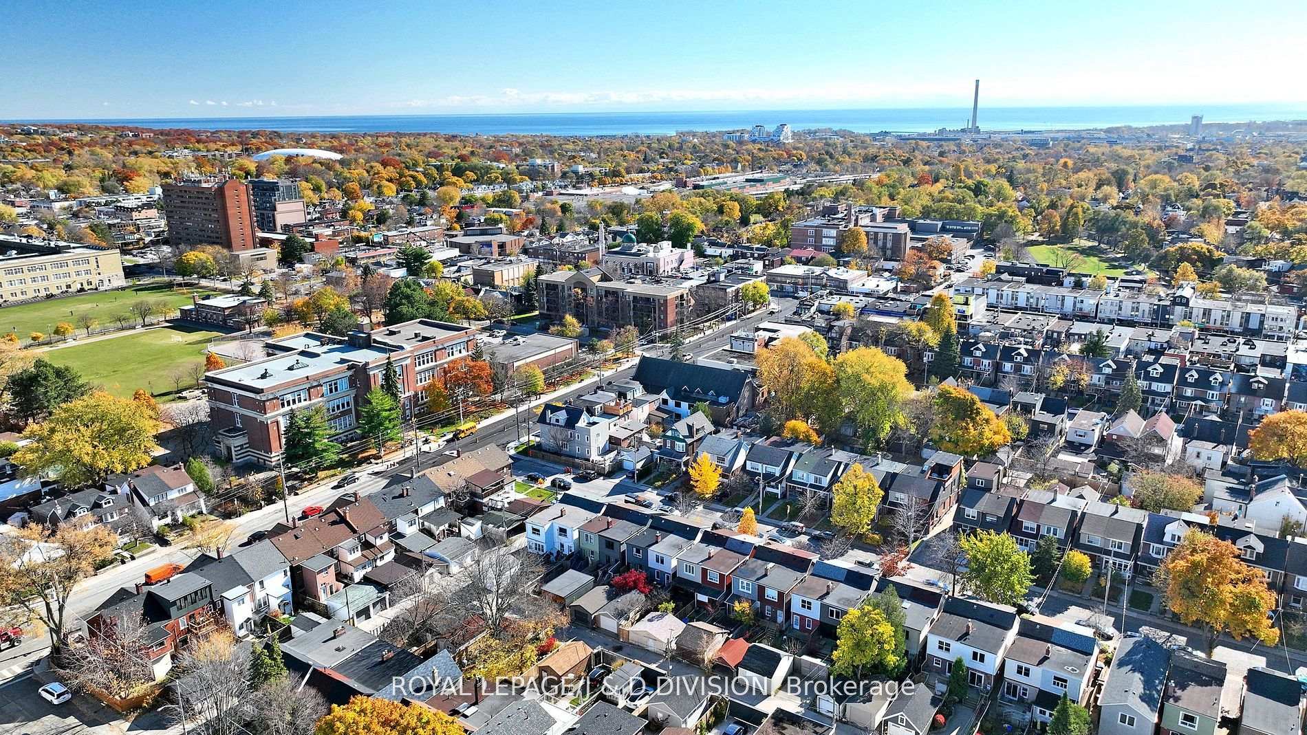 Photo 35 of 38 Fielding Avenue, Toronto, Danforth — HOMEH