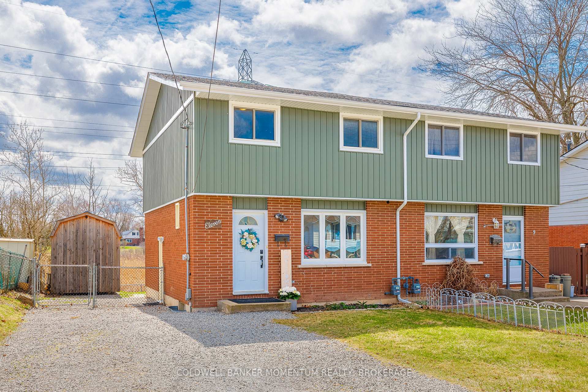 Photo 2 of 11 Deerfield Parkway, Thorold, Allanburg/Thorold South — HOMEH