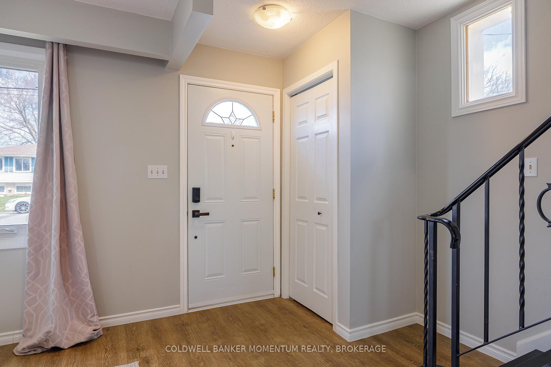 Photo 4 of 11 Deerfield Parkway, Thorold, Allanburg/Thorold South — HOMEH