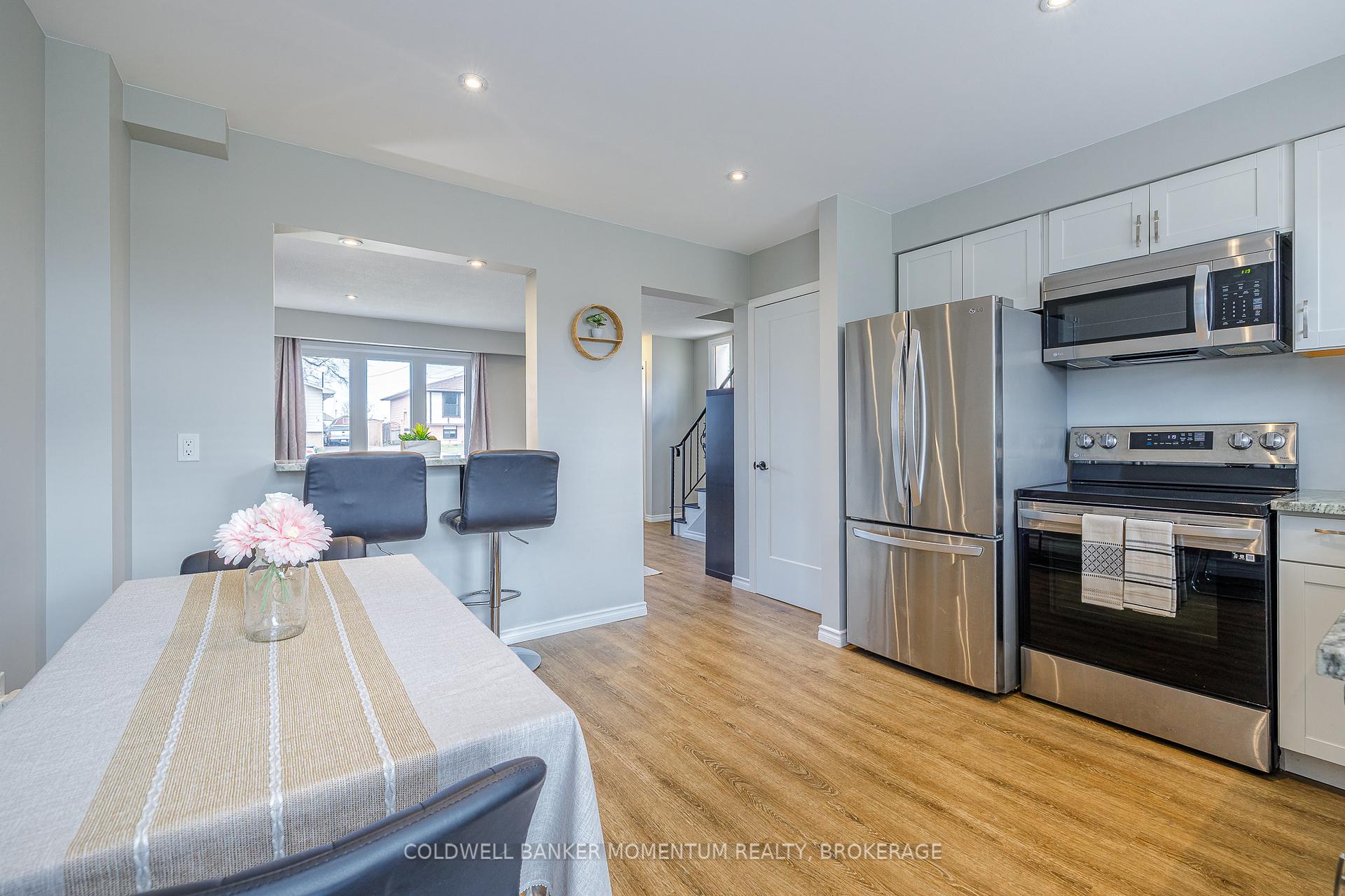Photo 12 of 11 Deerfield Parkway, Thorold, Allanburg/Thorold South — HOMEH
