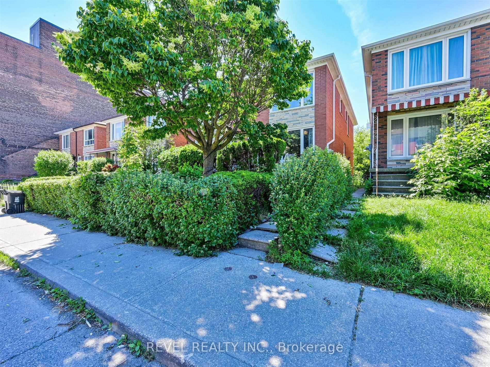 Photo 1 of Unit Lower, 65 Wolseley Street E, Toronto, Kensington-Chinatown — HOMEH