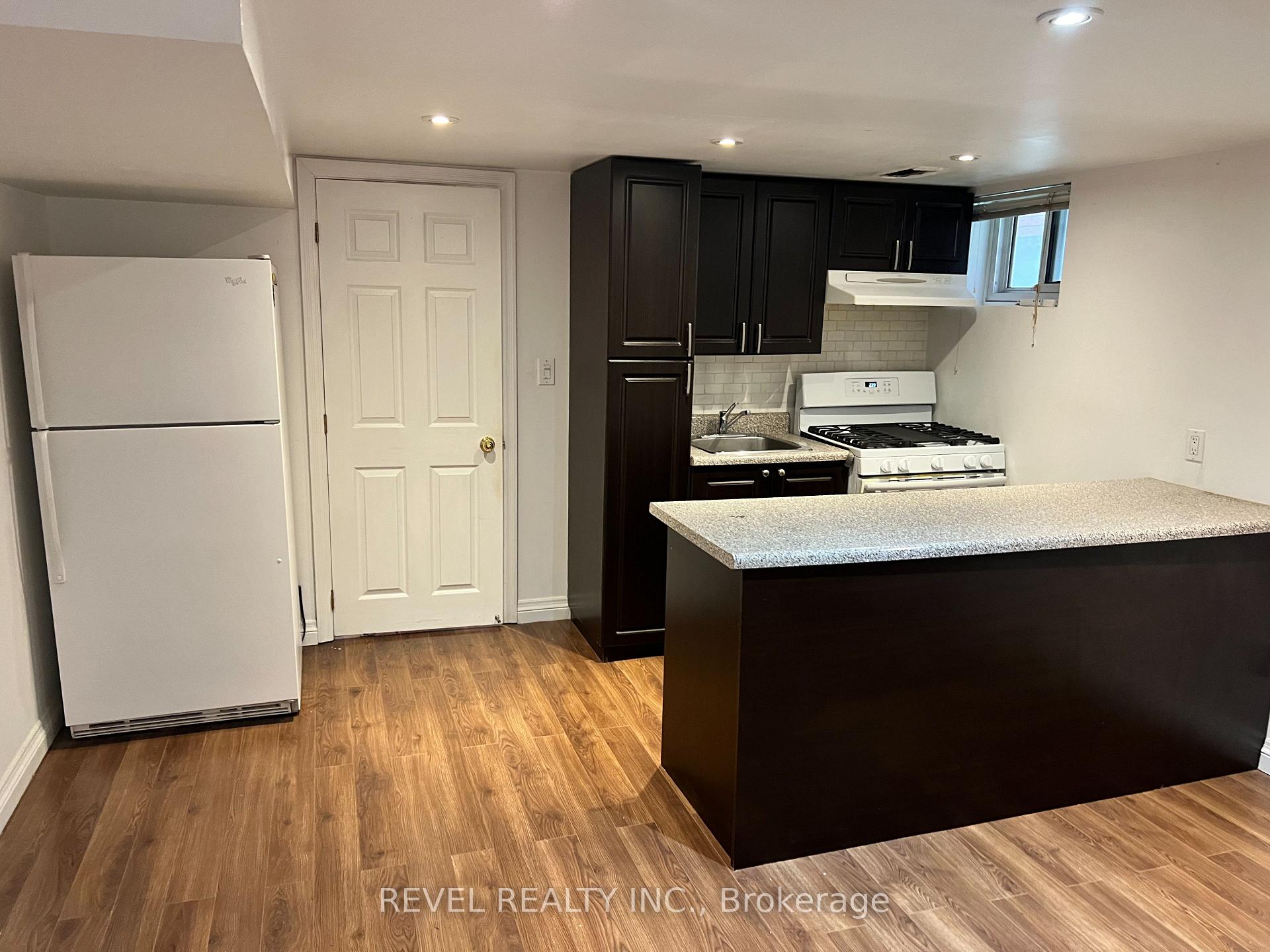 Photo 9 of Unit Lower, 65 Wolseley Street E, Toronto, Kensington-Chinatown — HOMEH