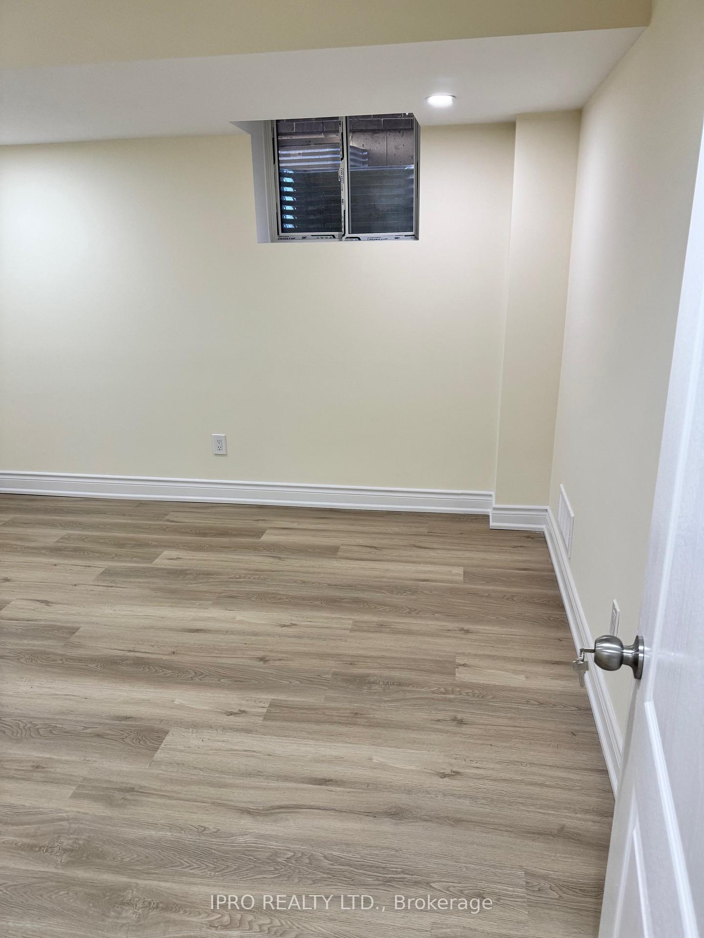 Photo 6 of 260 Palace Street, Thorold, Thorold Downtown — HOMEH