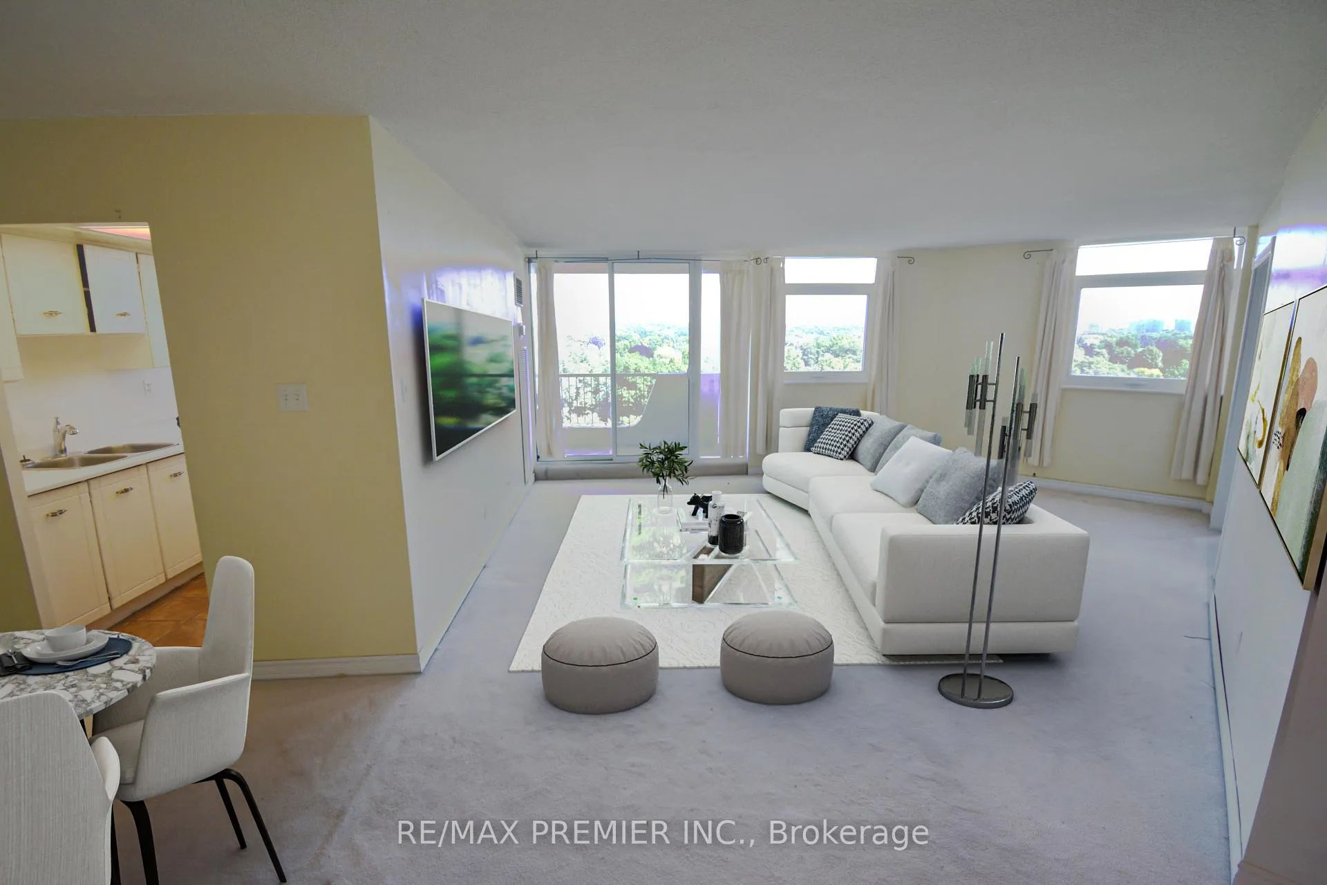 Photo 9 of Unit 1002, 7811 Yonge Street, Markham, Thornhill — HOMEH