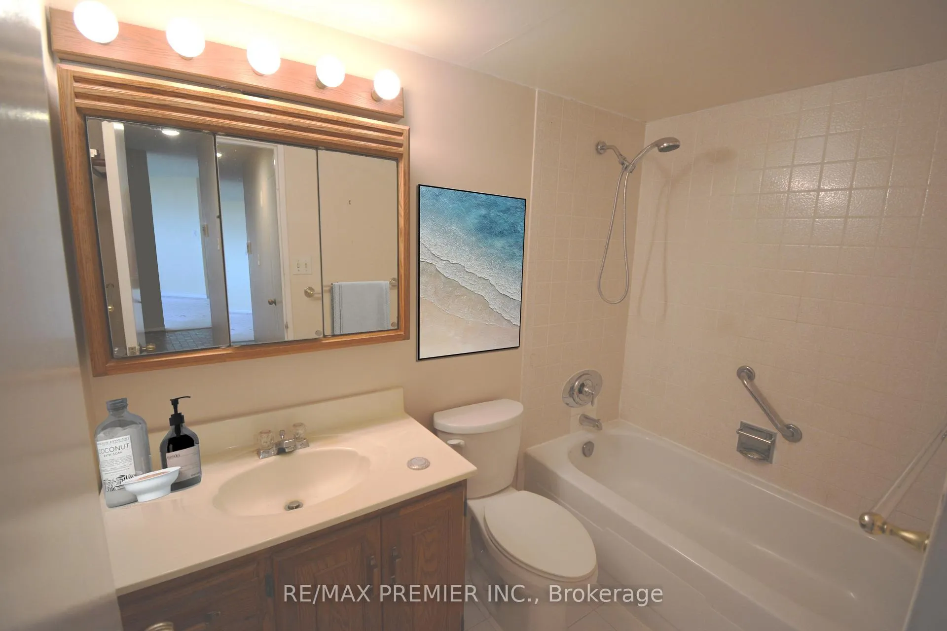 Photo 15 of Unit 1002, 7811 Yonge Street, Markham, Thornhill — HOMEH