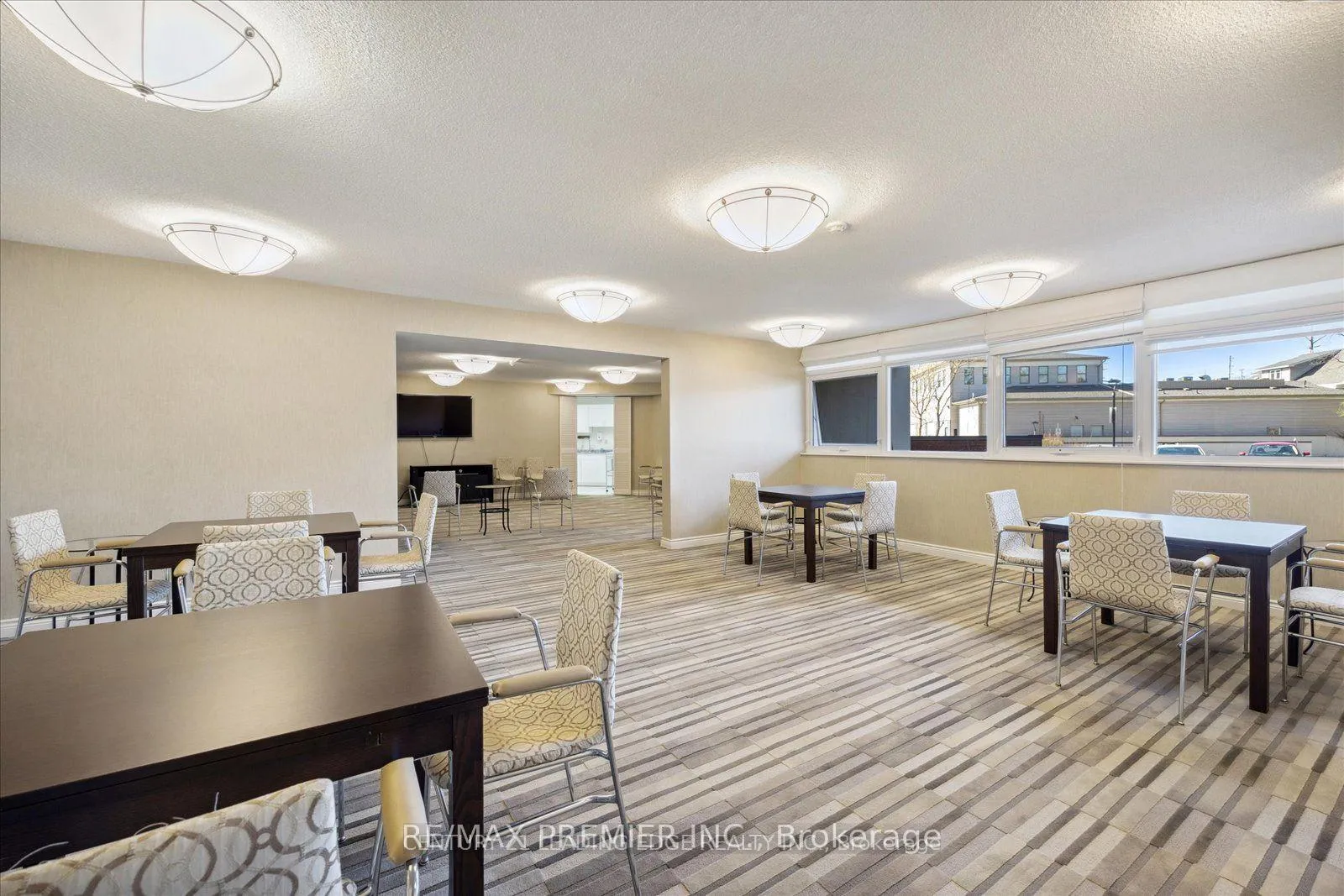 Photo 19 of Unit 1002, 7811 Yonge Street, Markham, Thornhill — HOMEH
