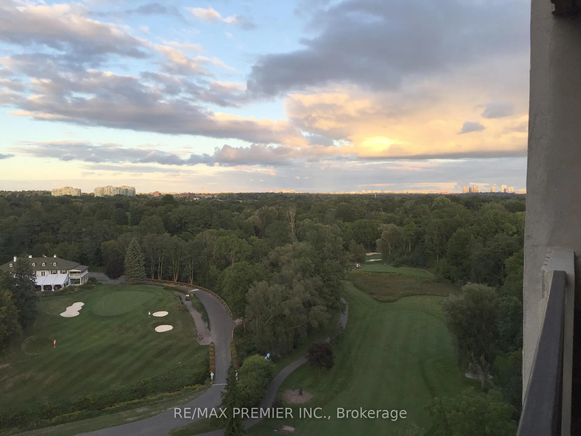 Photo 24 of Unit 1002, 7811 Yonge Street, Markham, Thornhill — HOMEH