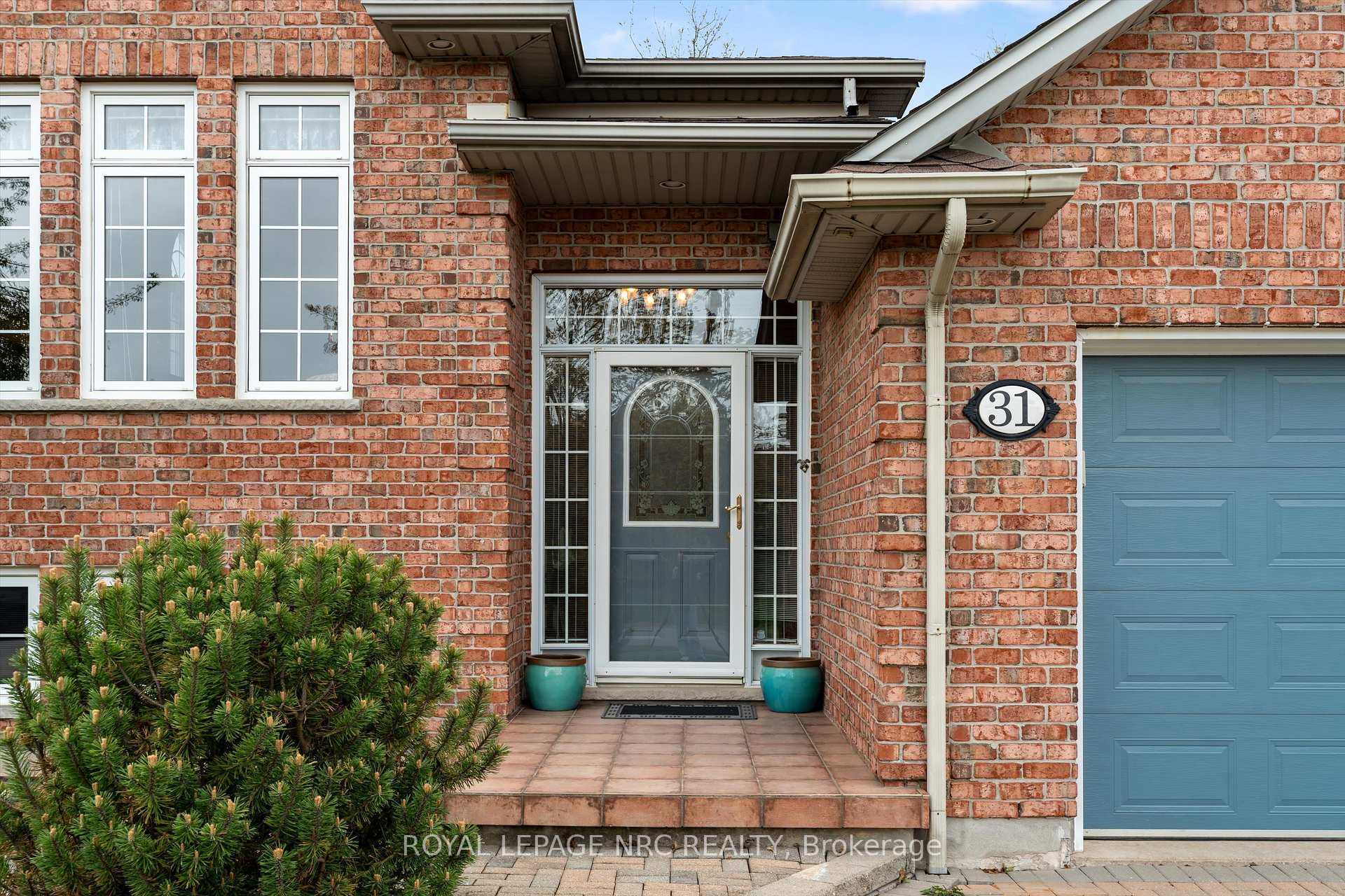 Photo 4 of 31 Crysler Crescent, Thorold, Confederation Heights — HOMEH