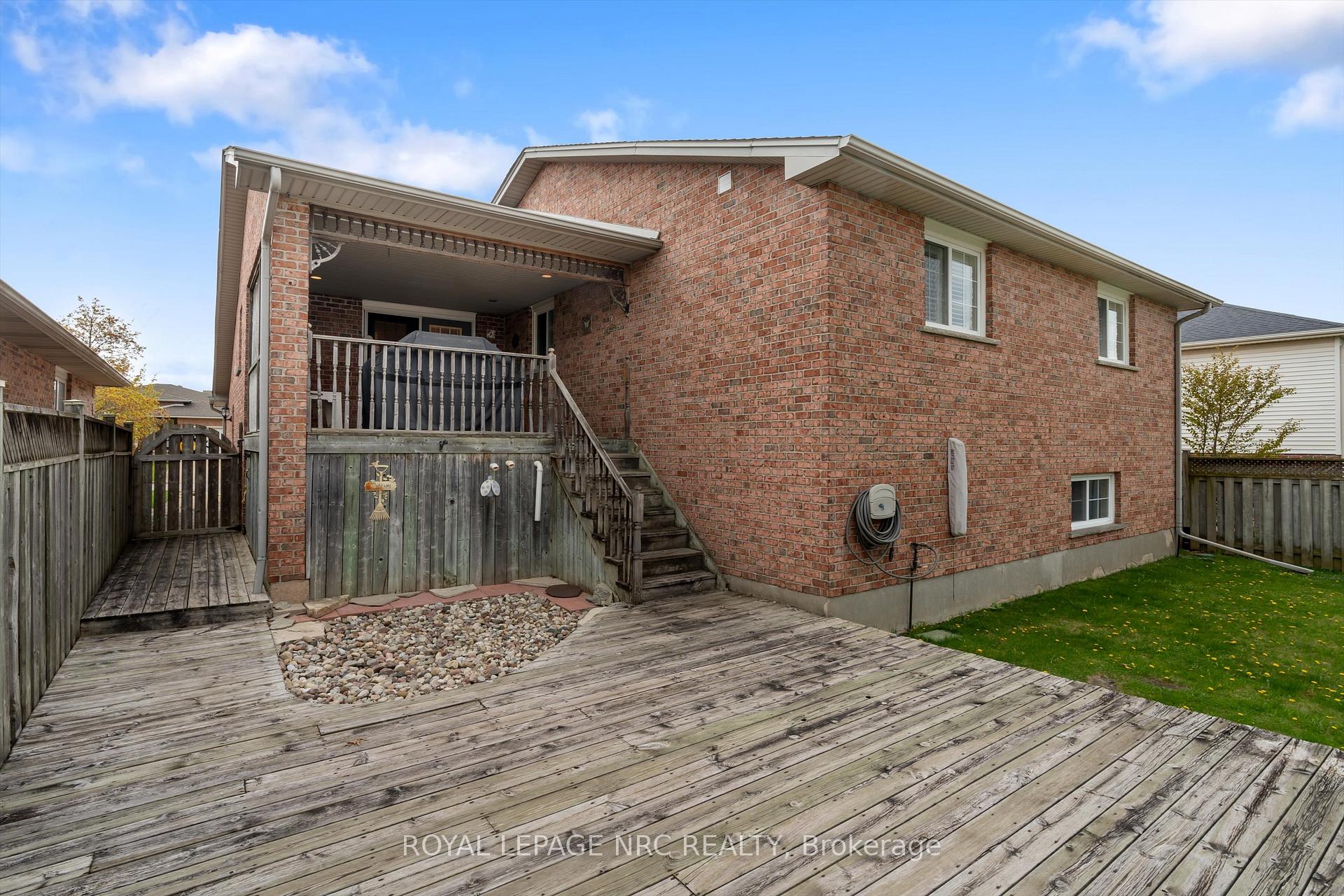 Photo 30 of 31 Crysler Crescent, Thorold, Confederation Heights — HOMEH
