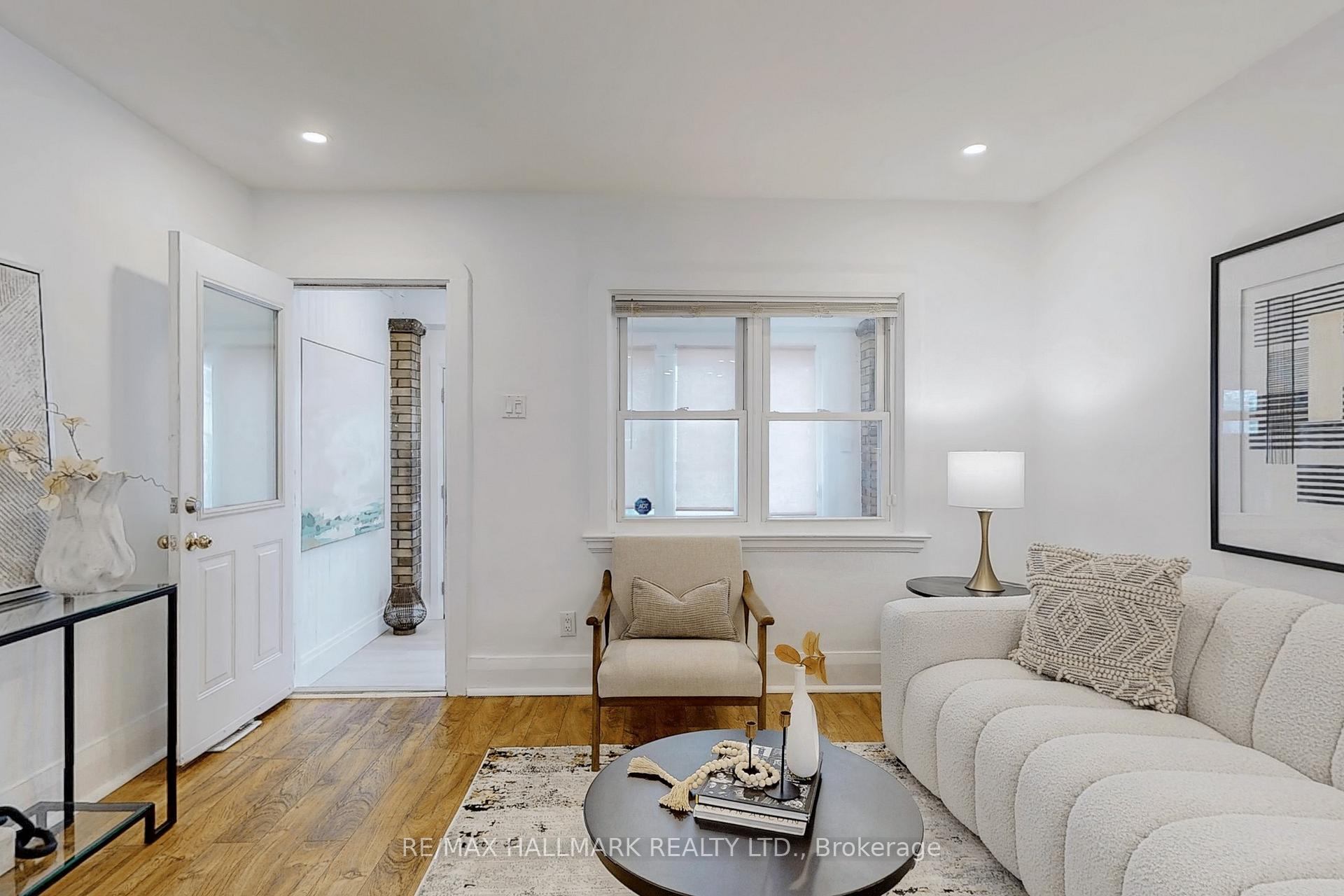 Photo 6 of 321 O'connor Drive, Toronto, East York — HOMEH