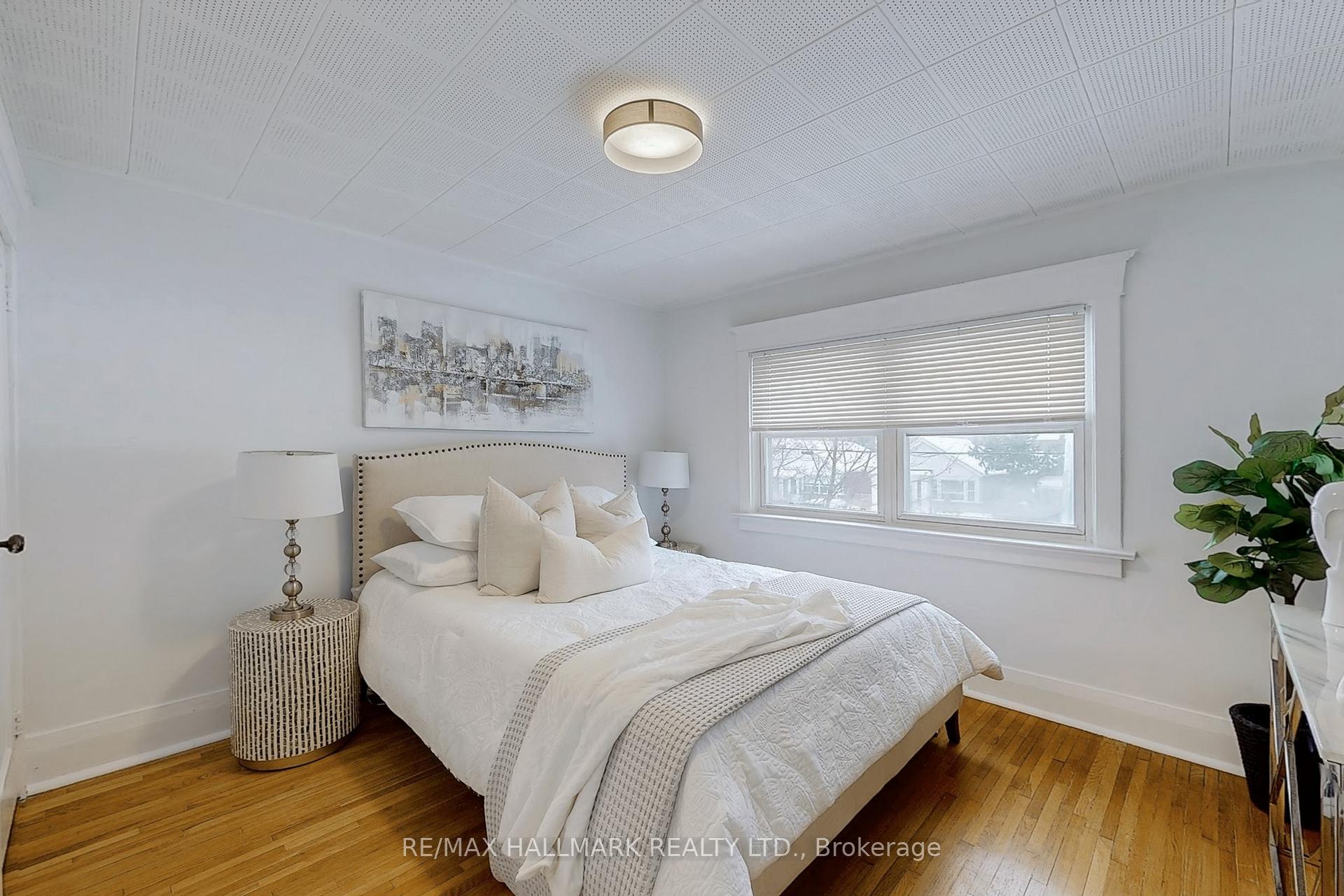 Photo 18 of 321 O'connor Drive, Toronto, East York — HOMEH