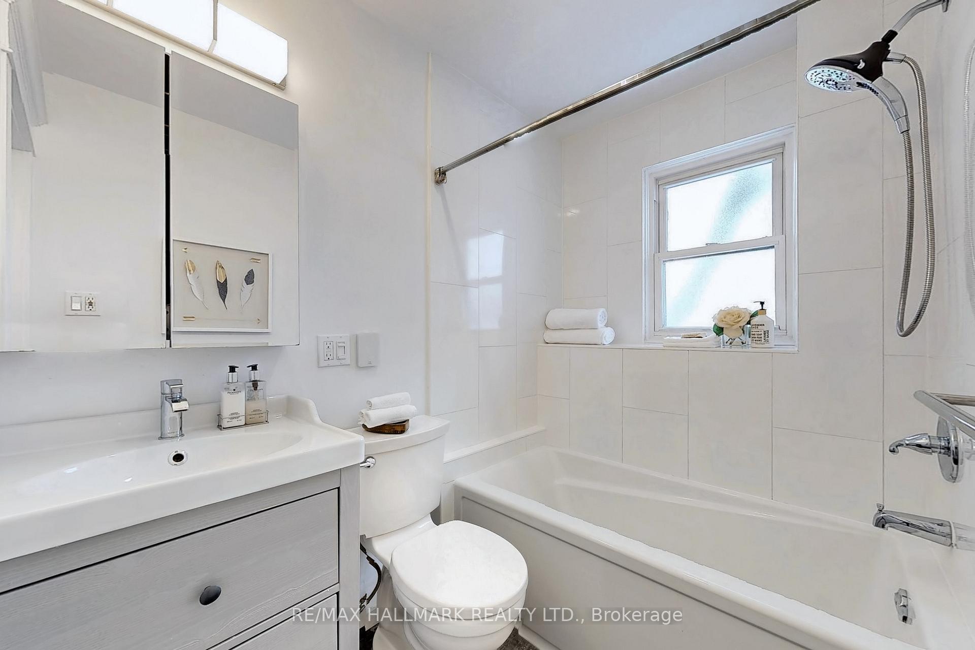 Photo 25 of 321 O'connor Drive, Toronto, East York — HOMEH