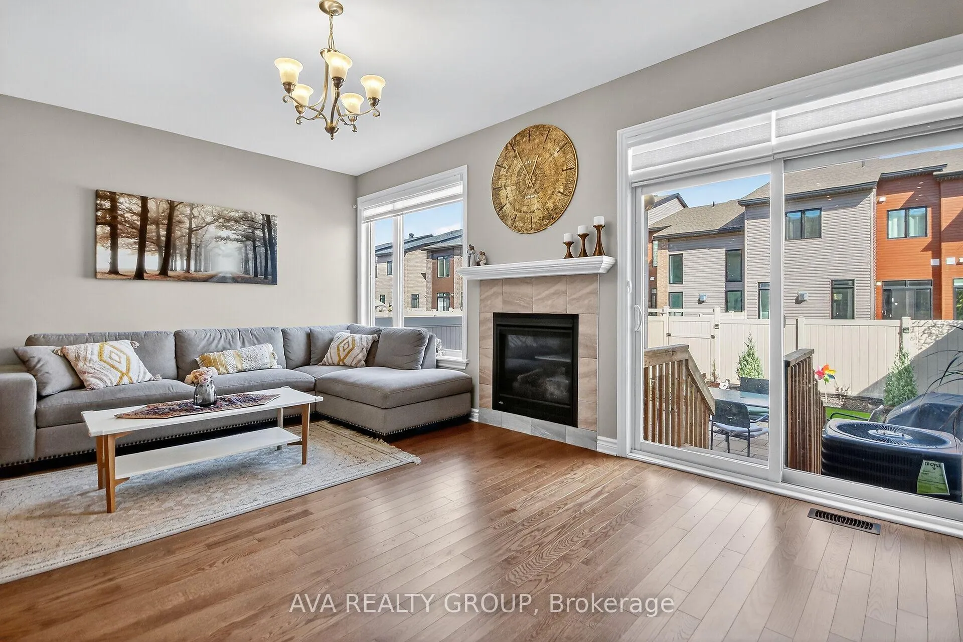 Photo 6 of 542 Triangle Street, Ottawa, Kanata - Emerald Meadows/Trailwest — HOMEH