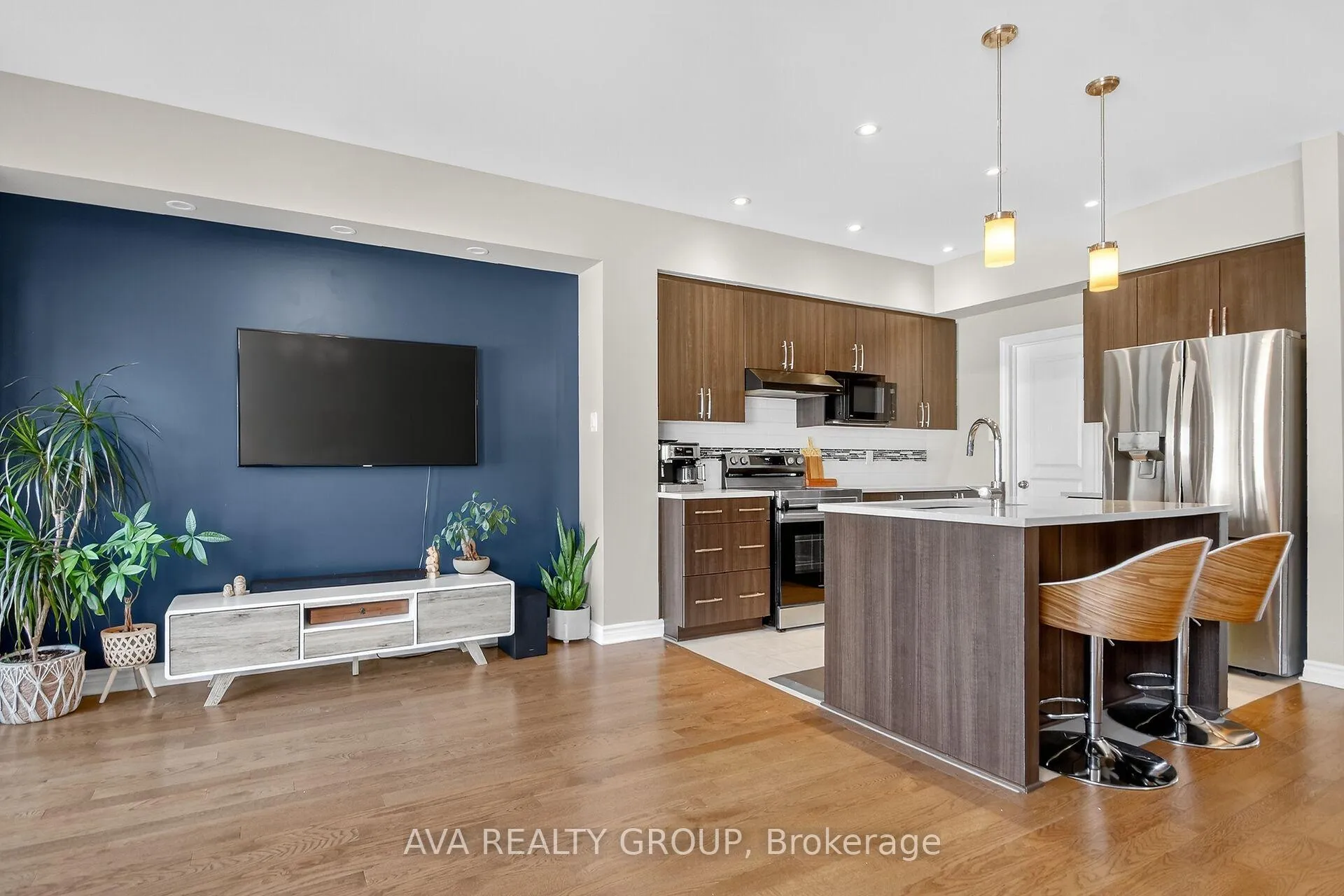 Photo 8 of 542 Triangle Street, Ottawa, Kanata - Emerald Meadows/Trailwest — HOMEH
